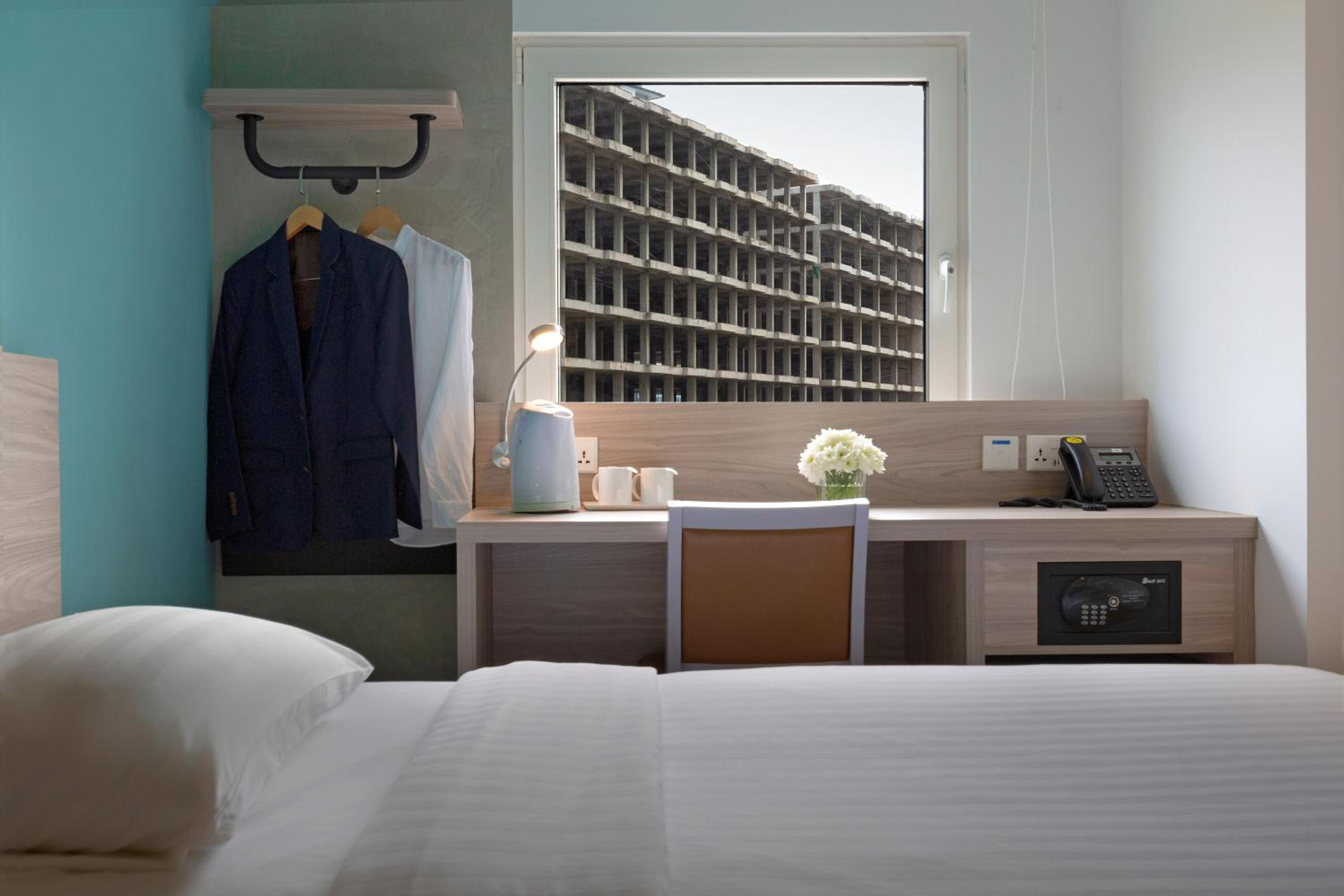 Standard Twin Room photo 2