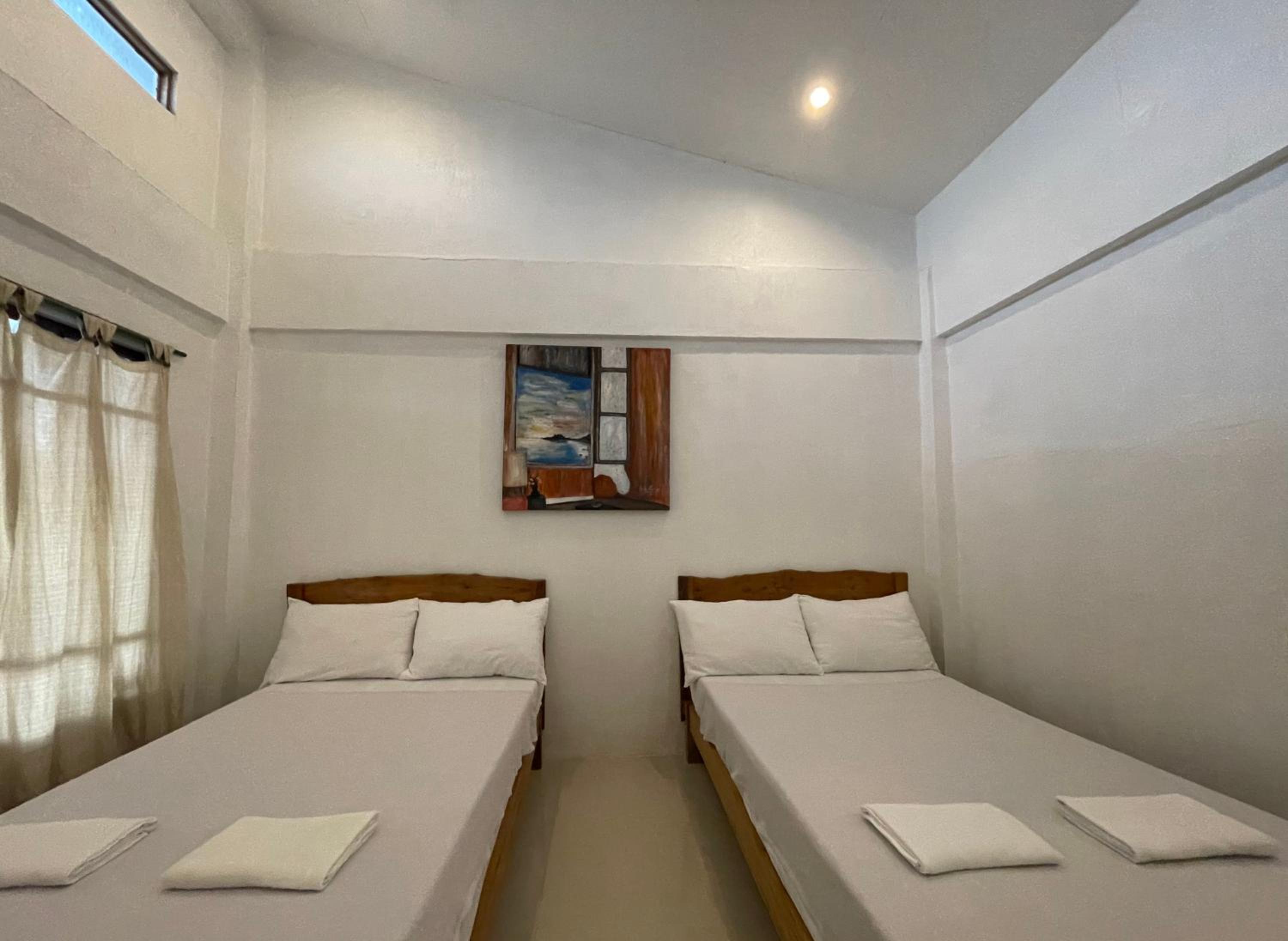 Quadruple Room - Photo 1