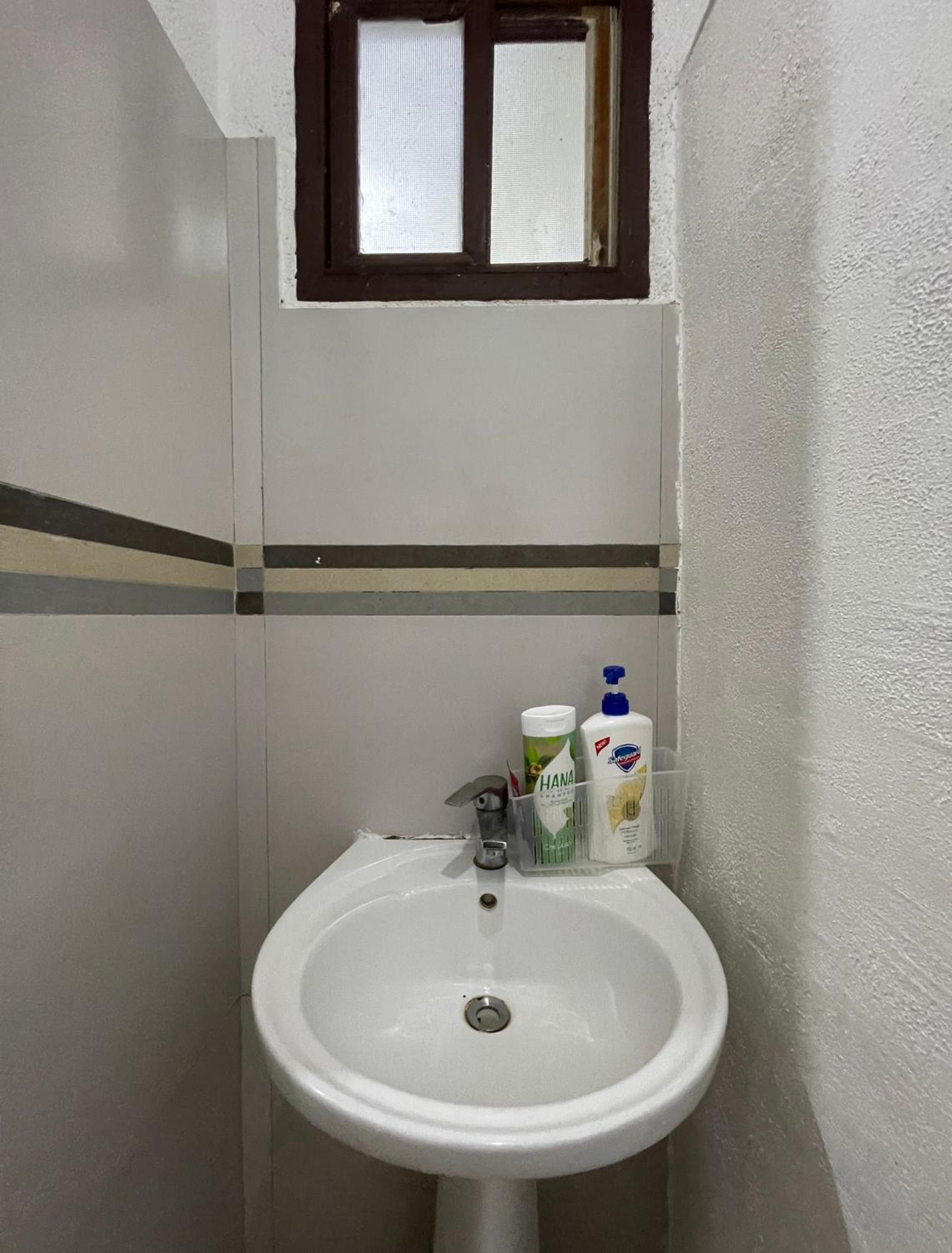 Quadruple Room - Photo 8