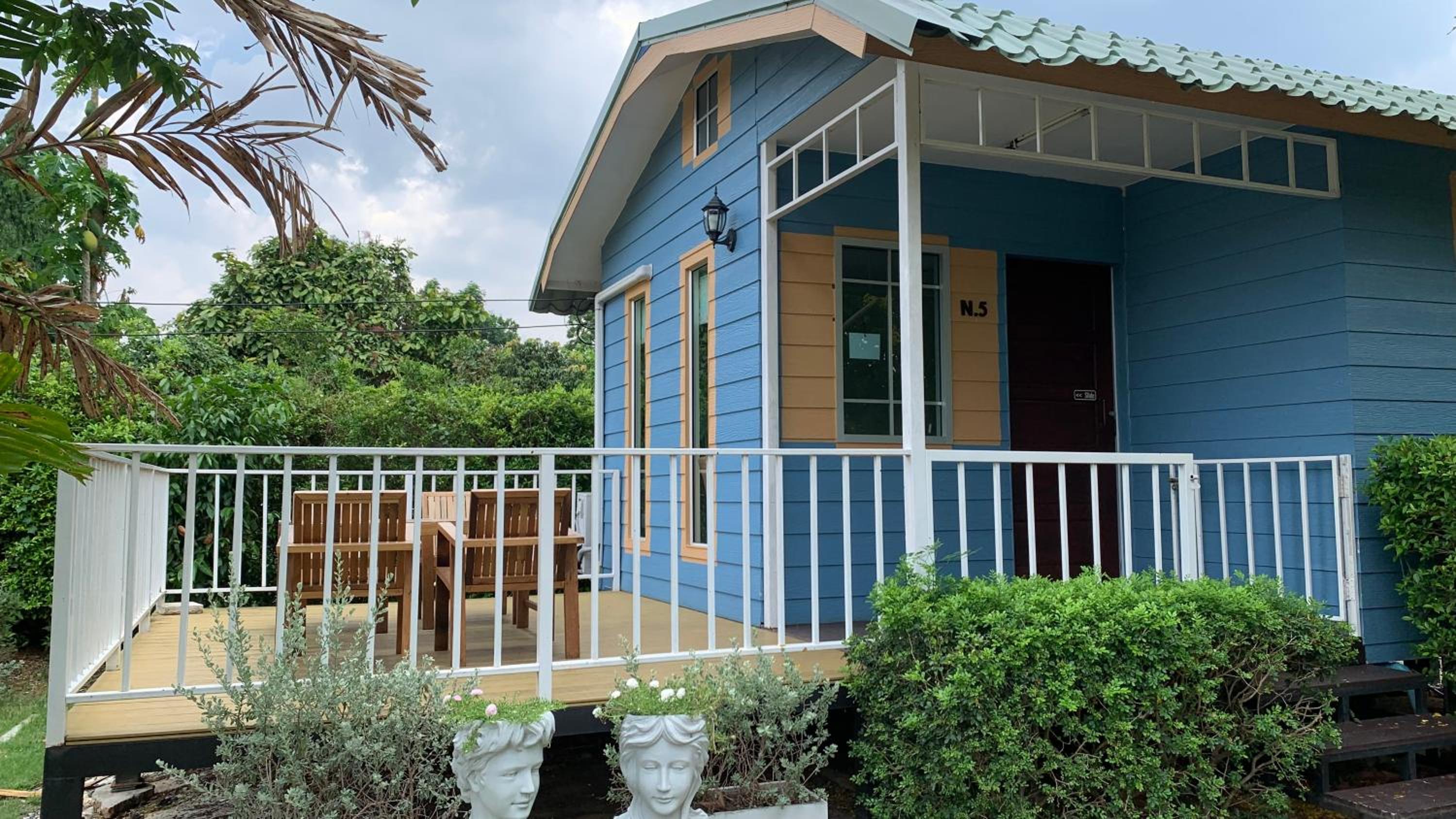 Triple Room with Balcony - Photo 9