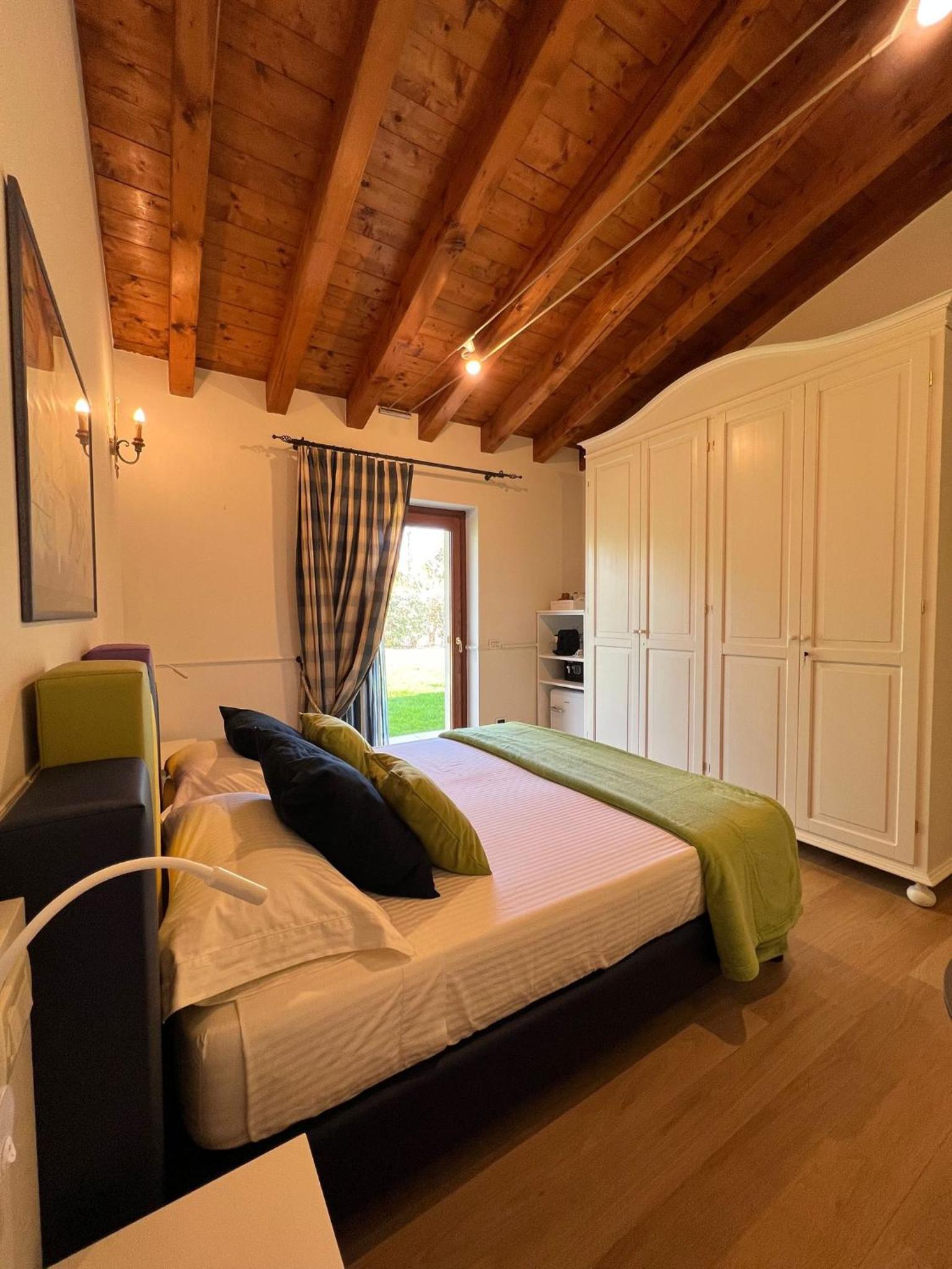 Double or Twin Room with Garden View photo 2