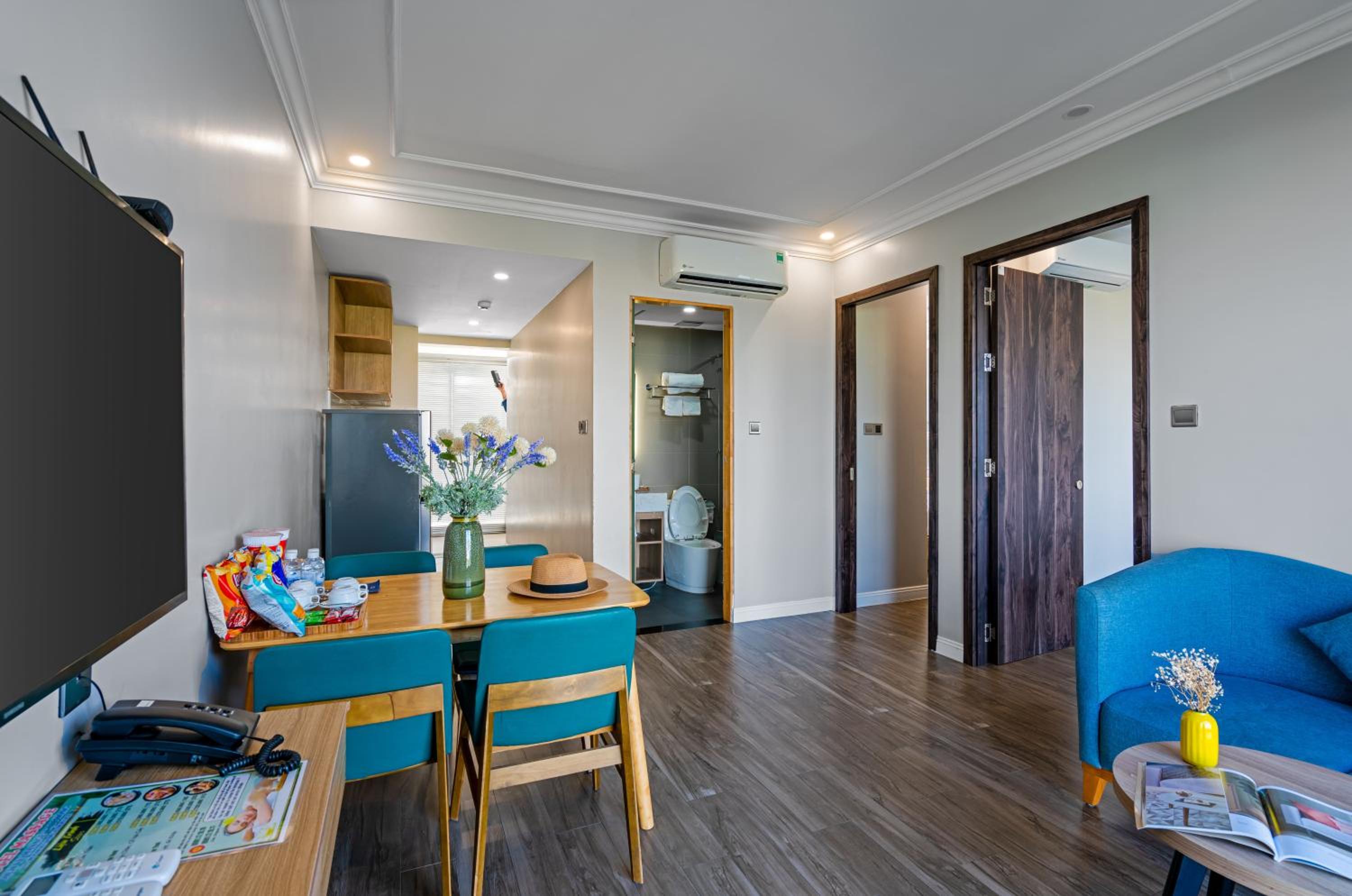 Two-Bedroom Apartment - Photo 19