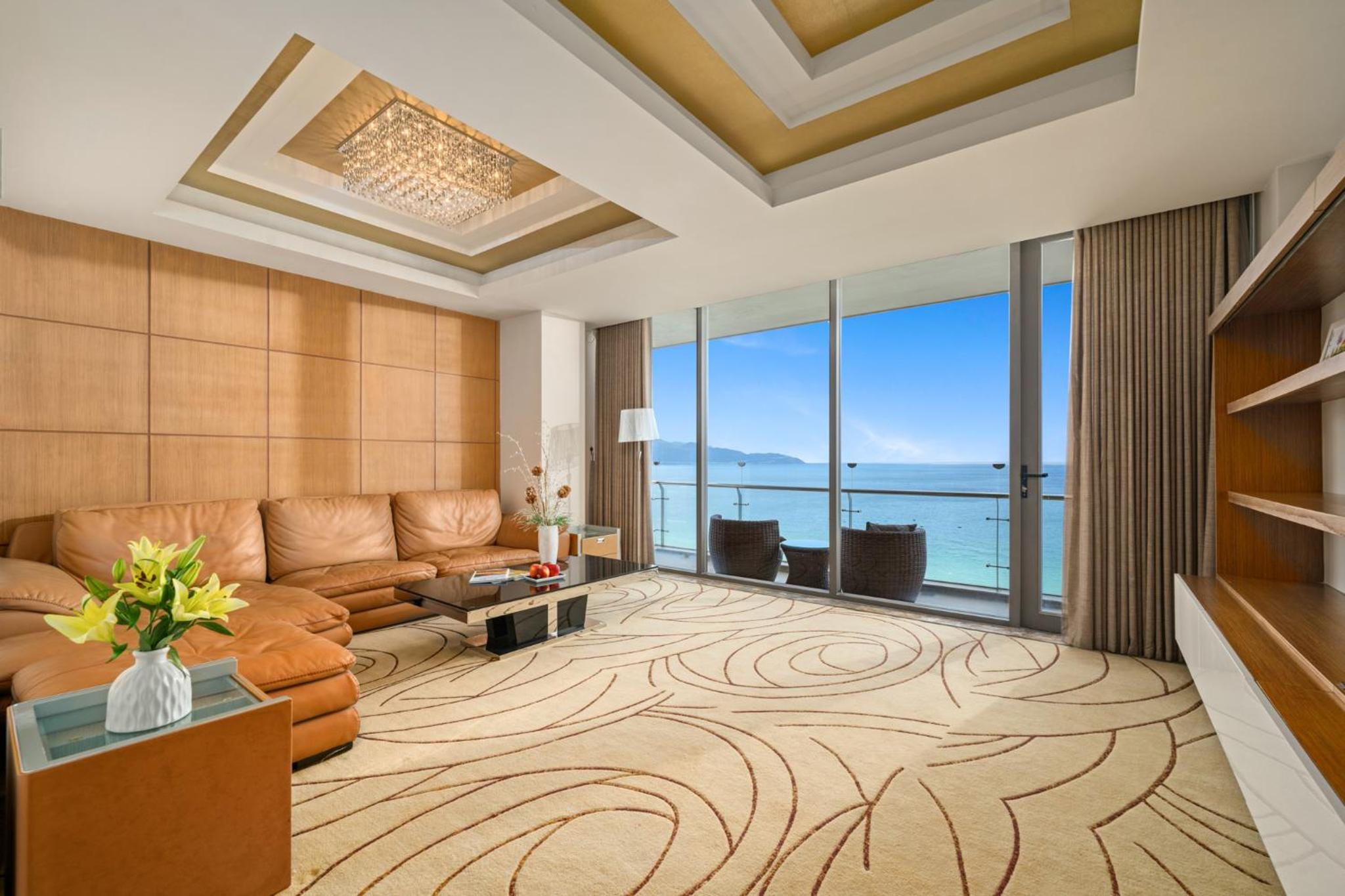 Oceanfront Family Suite with Balcony photo 1