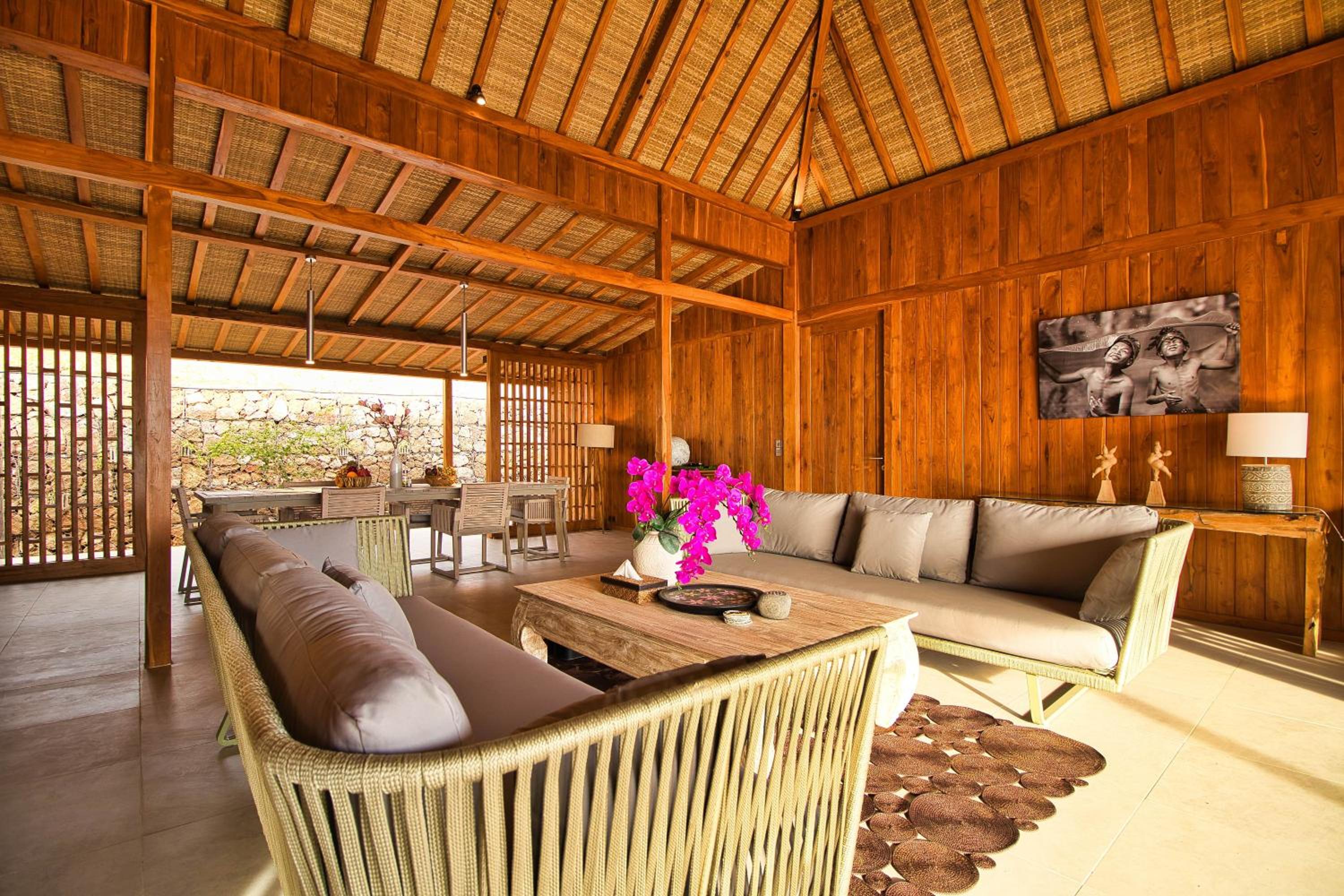 Villa with Private Pool - Photo 18