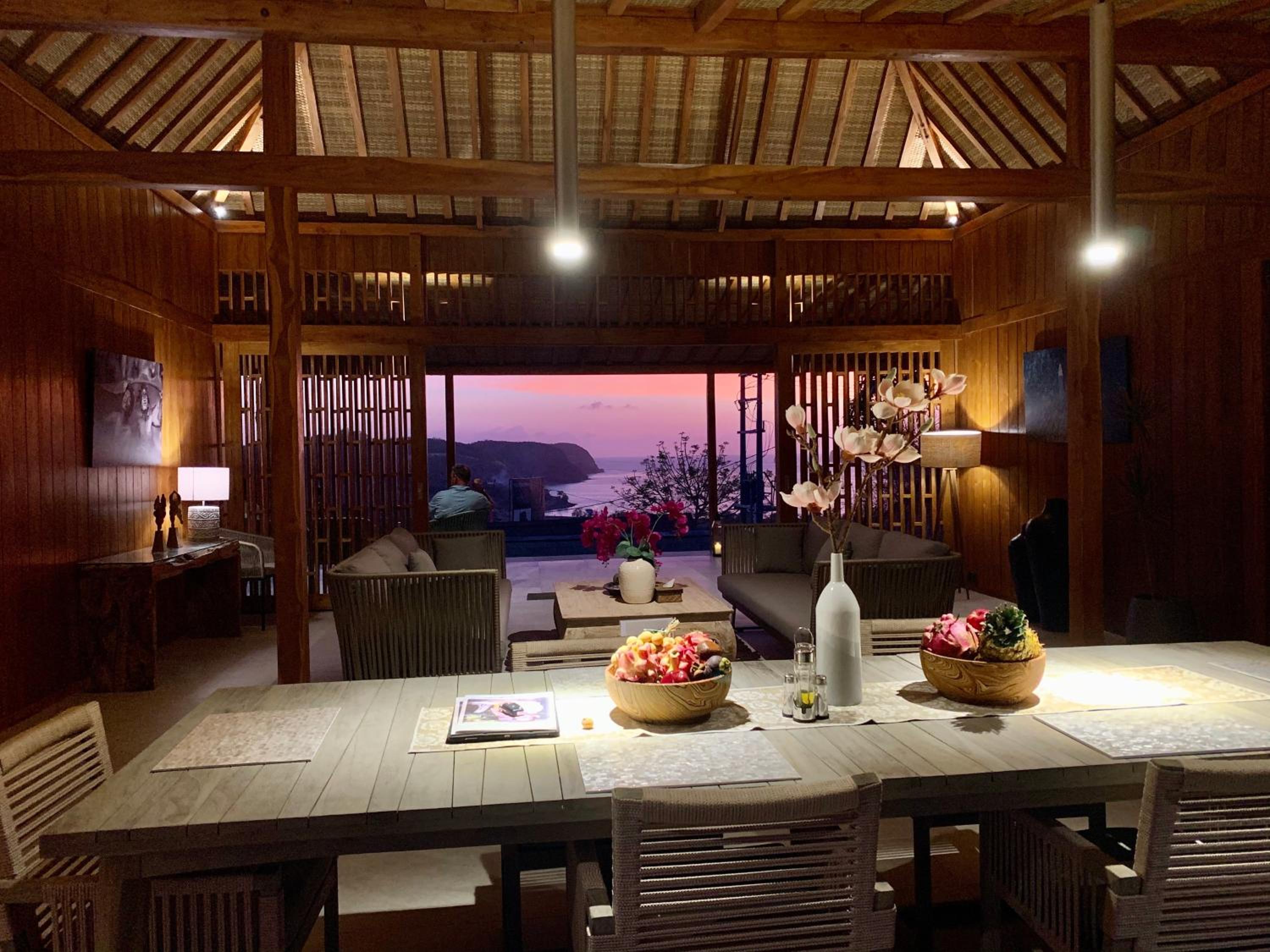 Villa with Private Pool - Photo 37
