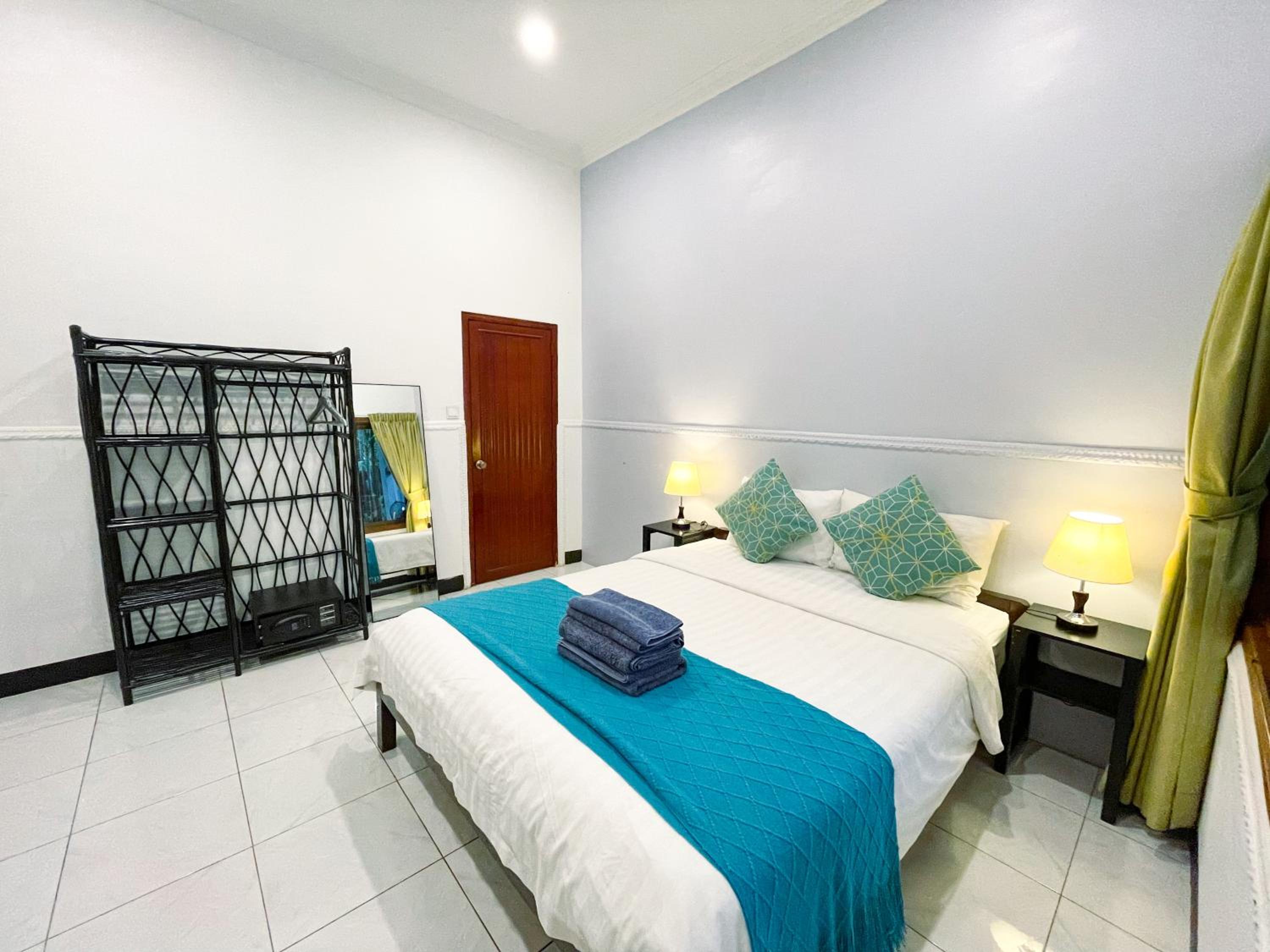 Budget Double Room photo 2