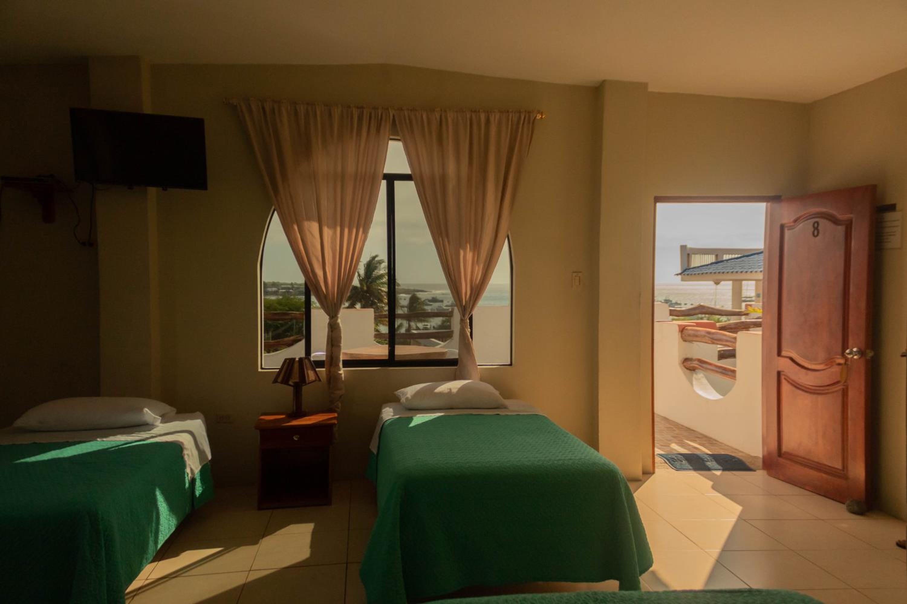 Deluxe Quadruple Room with Balcony photo 3