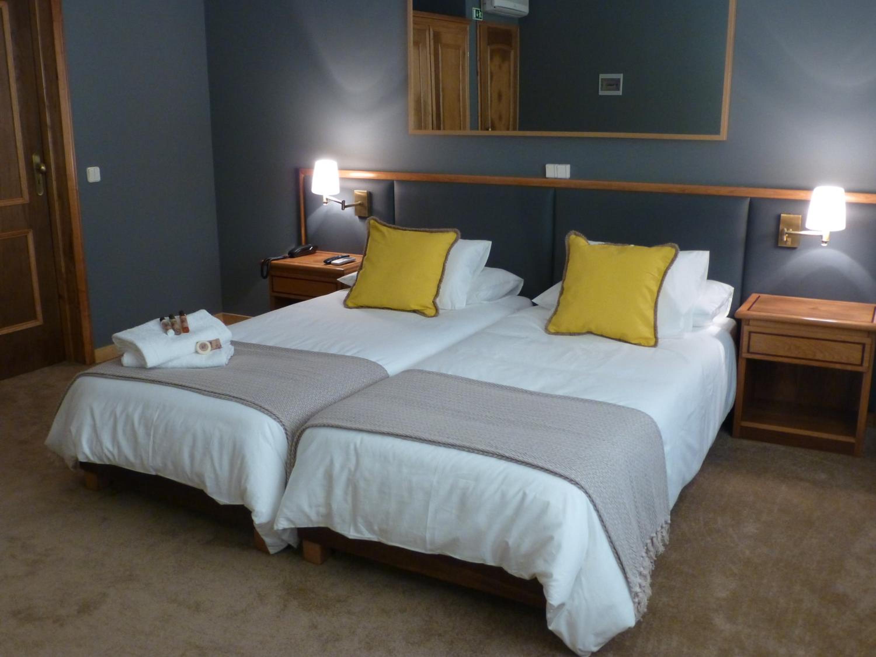 Twin Room - Photo 1