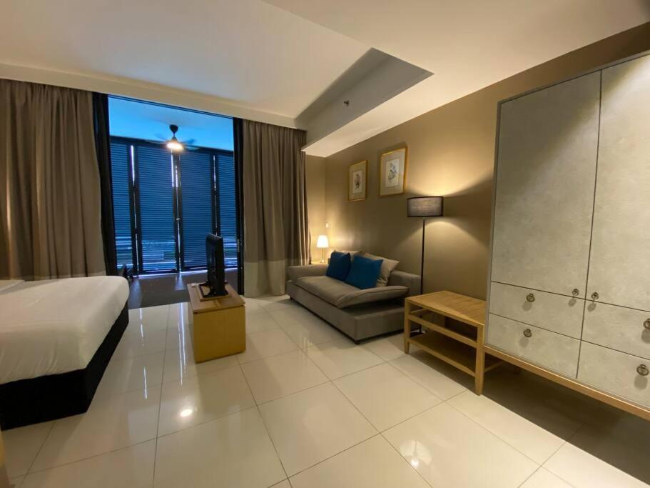 One-Bedroom Apartment - Photo 16