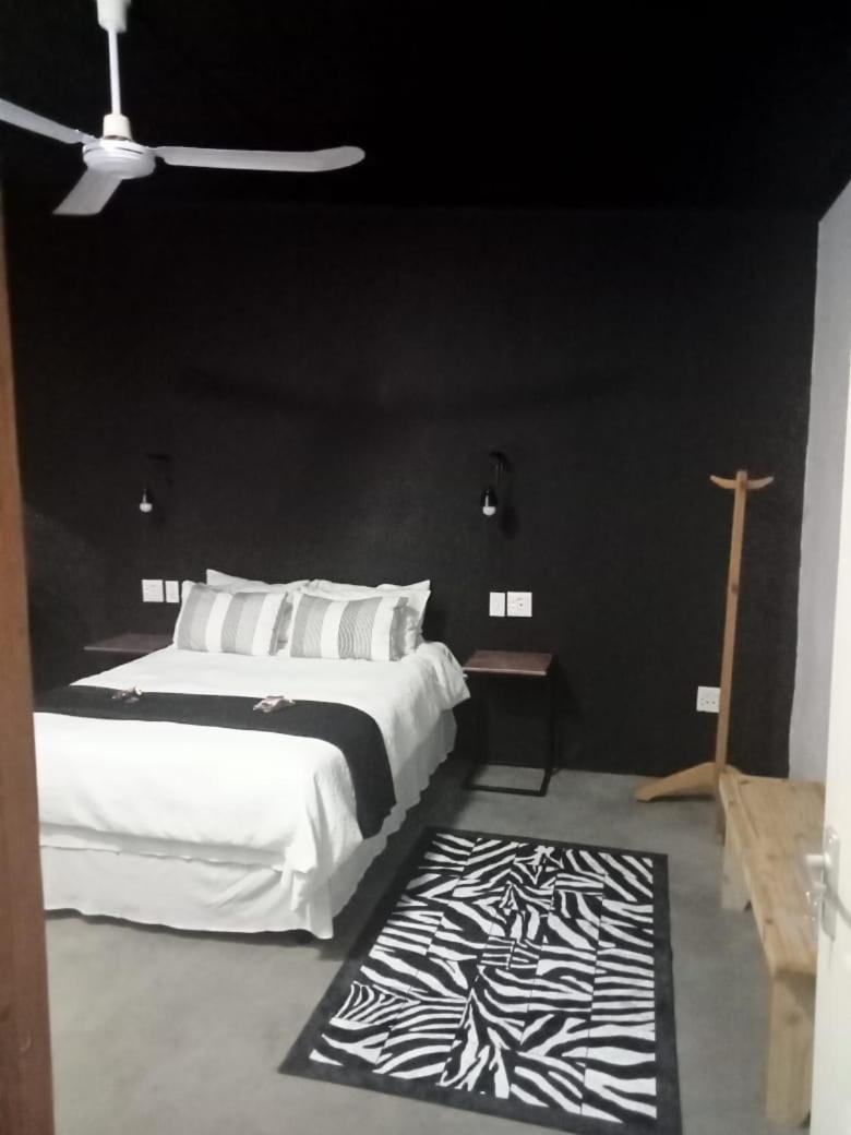 Two-Bedroom Apartment - Photo 3
