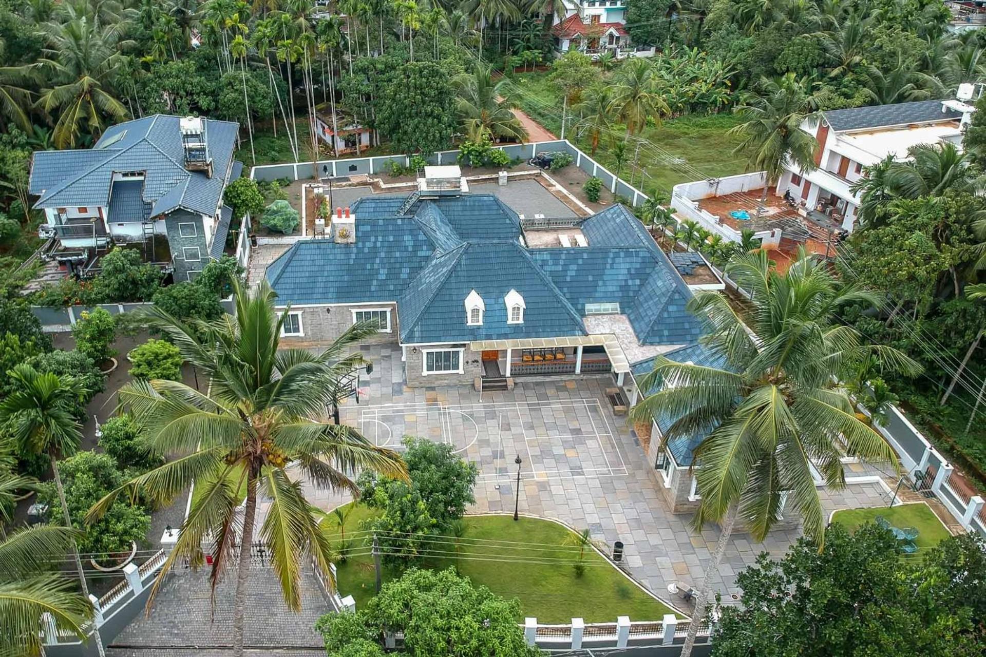 Villa photo 2