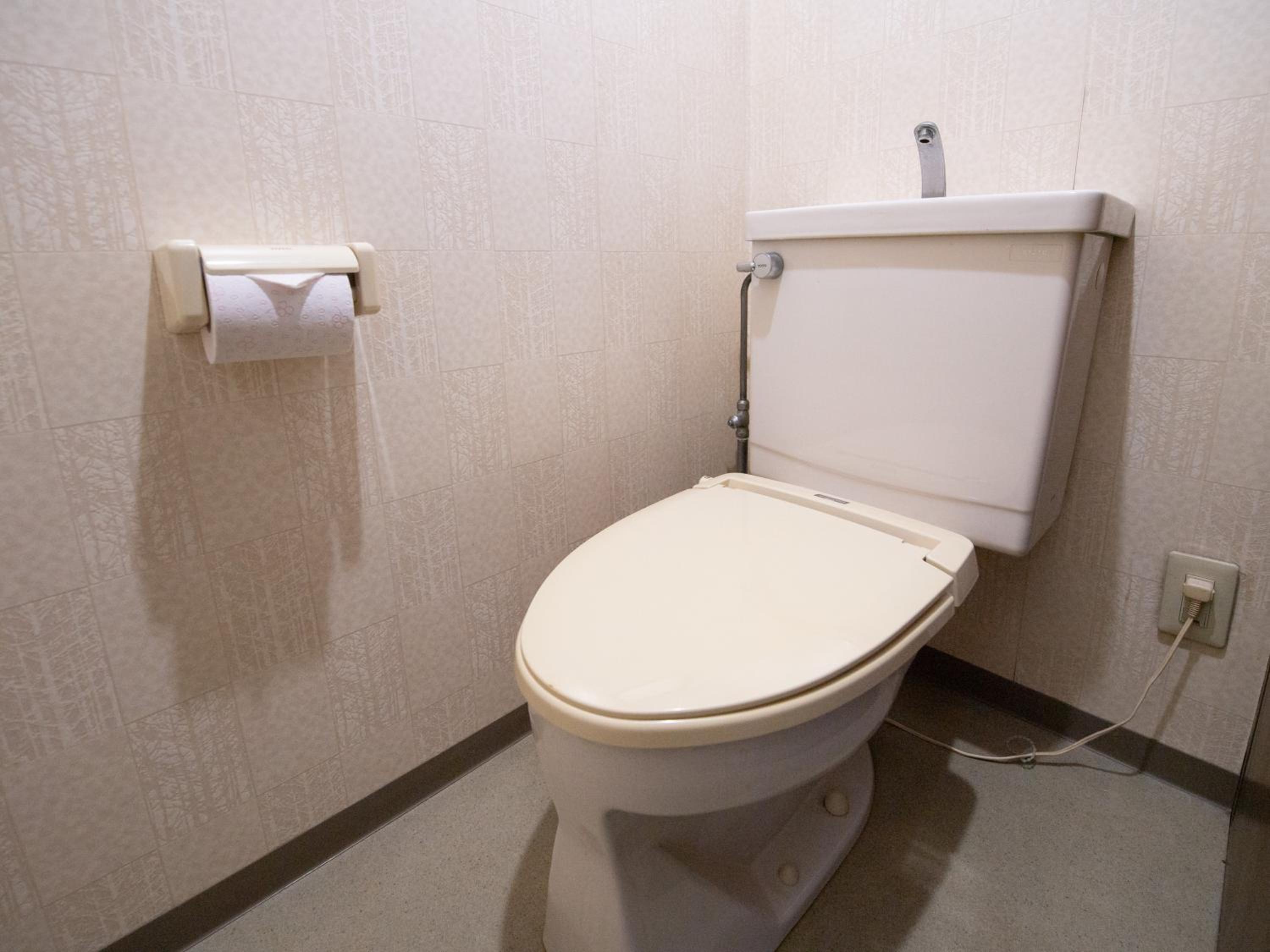 Standard Twin Room - Photo 12