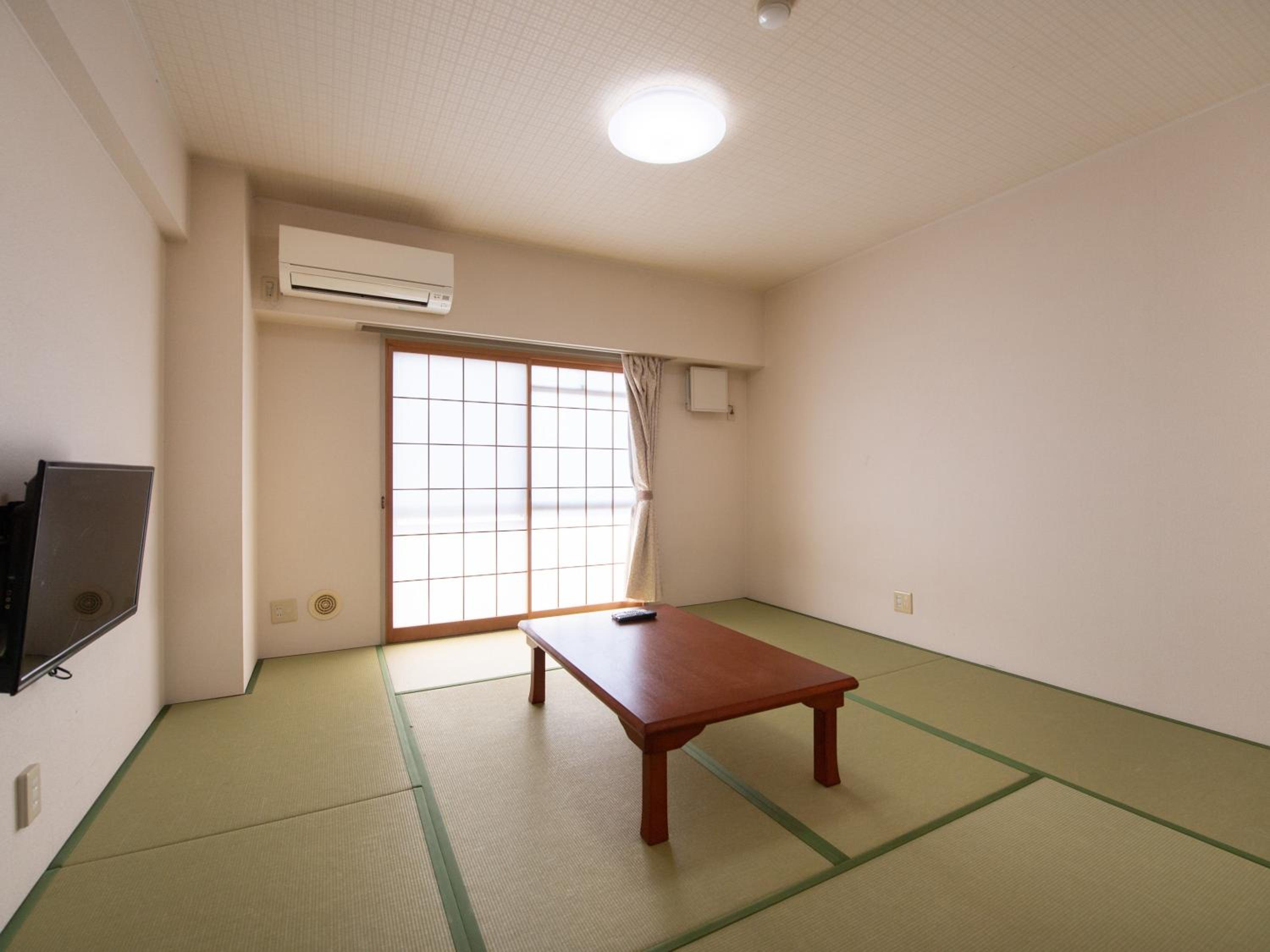 Japanese-Style Room (4 Adults) - Non-Smoking	 - Photo 12