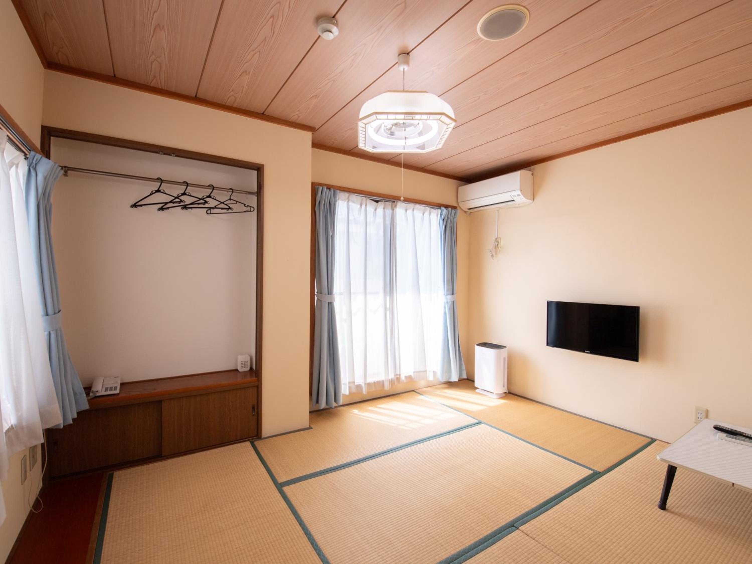 Japanese-Style Room (3 Adults) - Annex - Non-Smoking	 - Photo 1