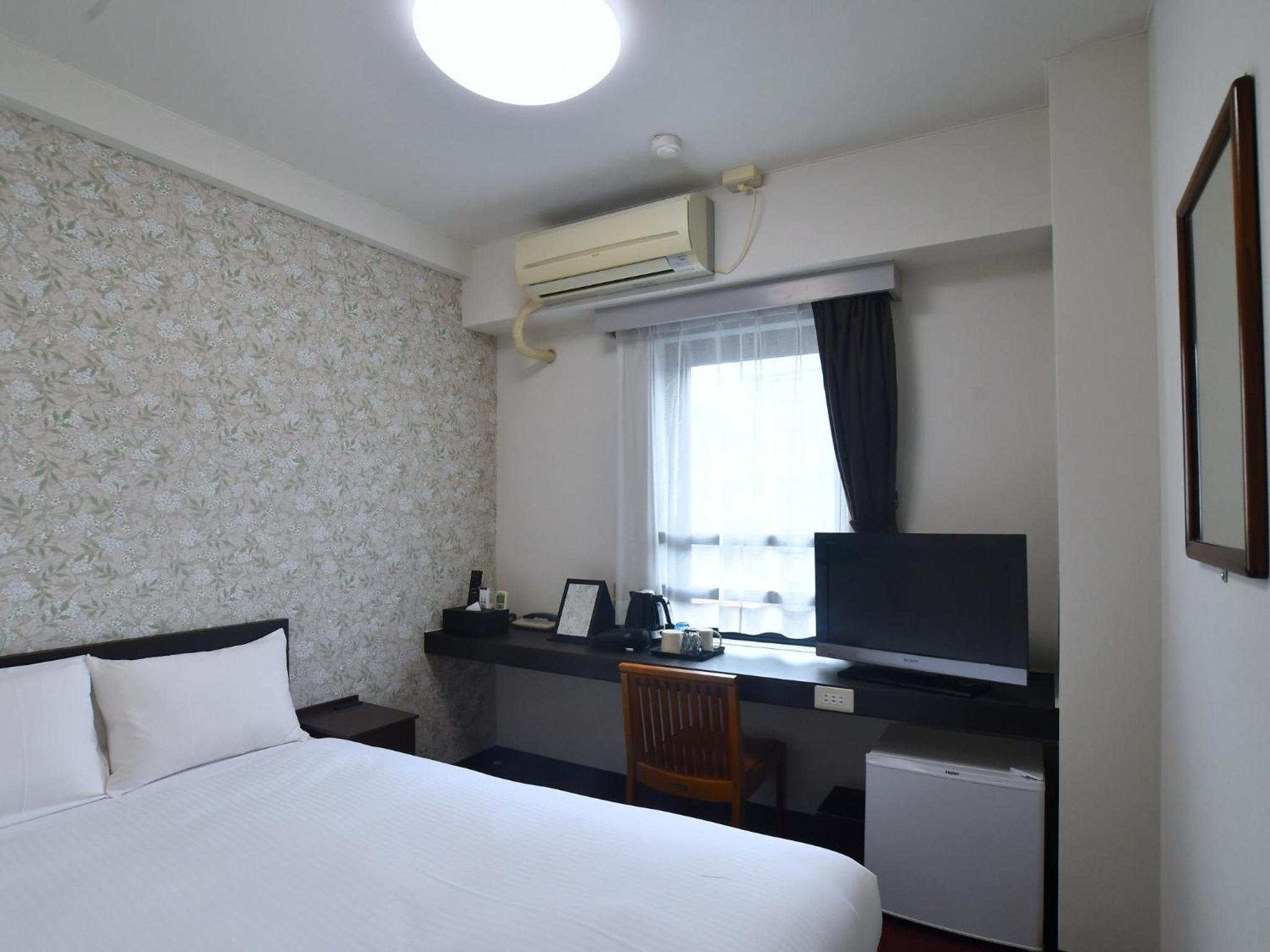 Standard Double Room - Photo 13