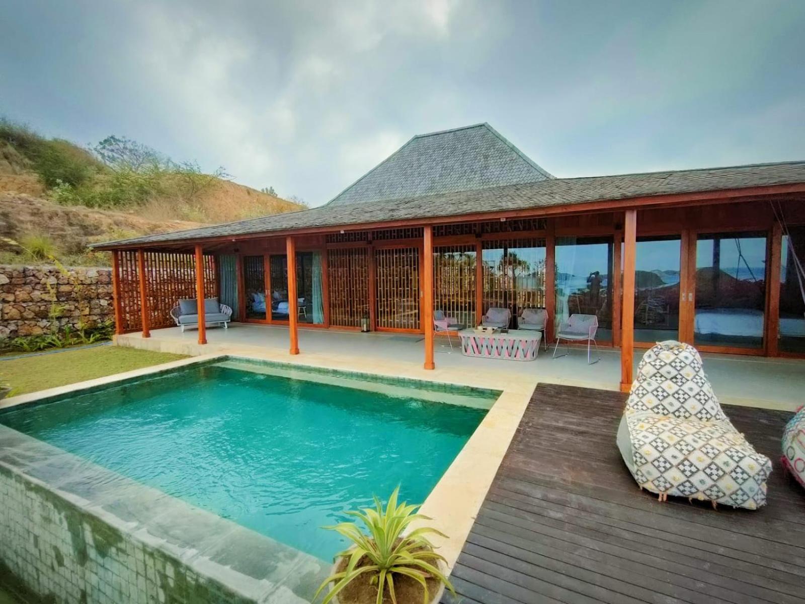 Villa with Private Pool - Photo 24