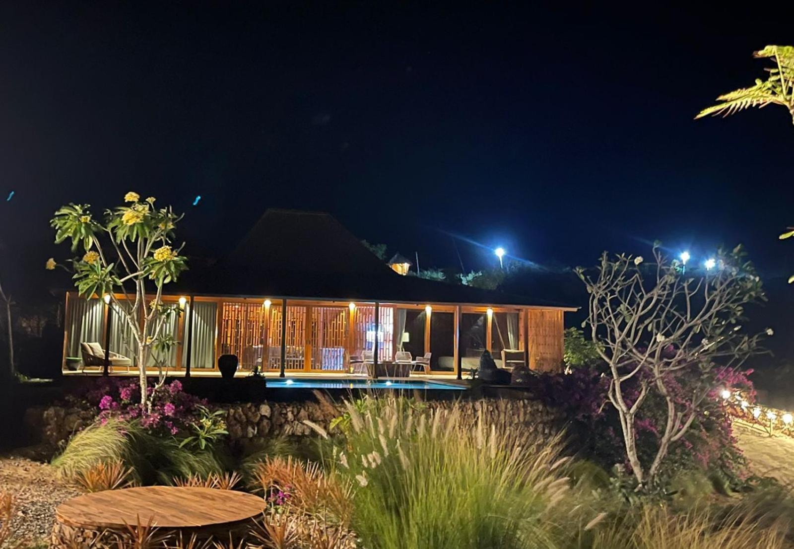 Villa with Private Pool - Photo 25