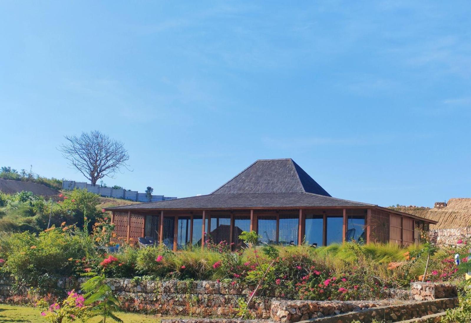 Villa with Private Pool - Photo 21