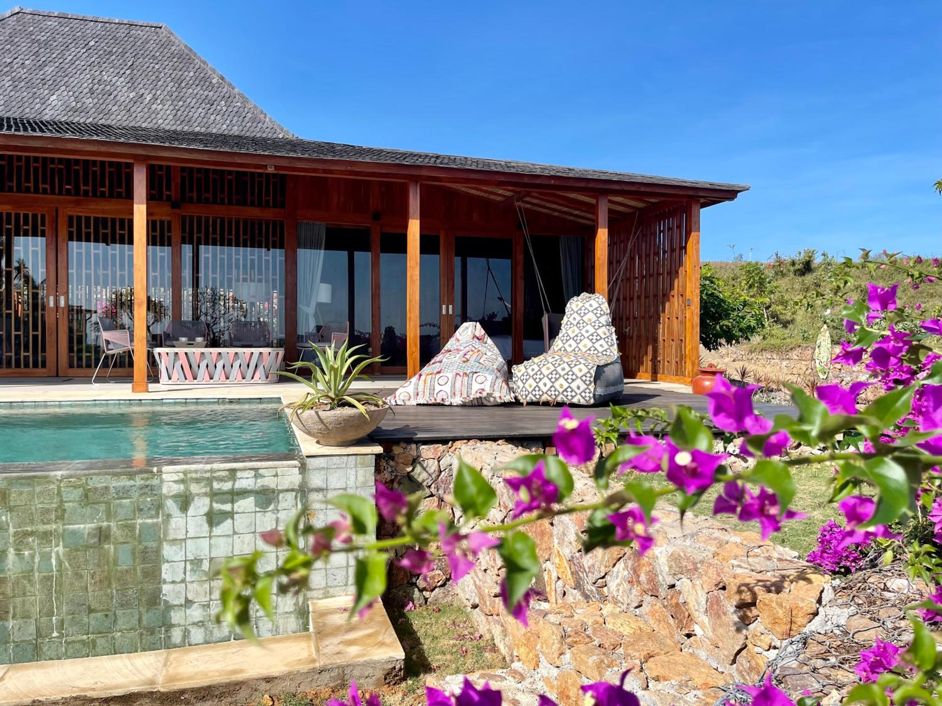 Villa with Private Pool - Photo 17