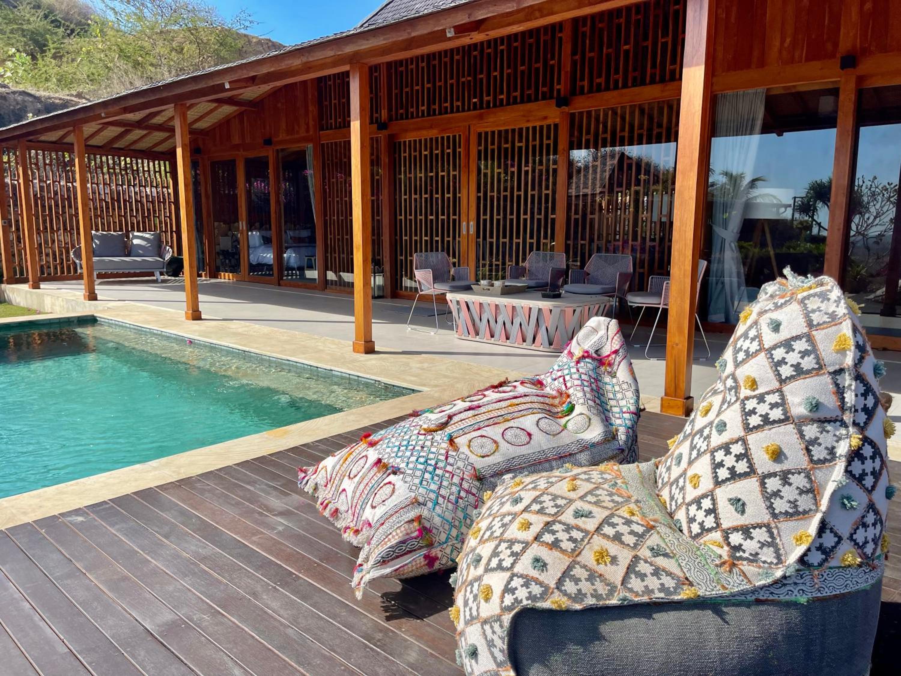Villa with Private Pool - Photo 16