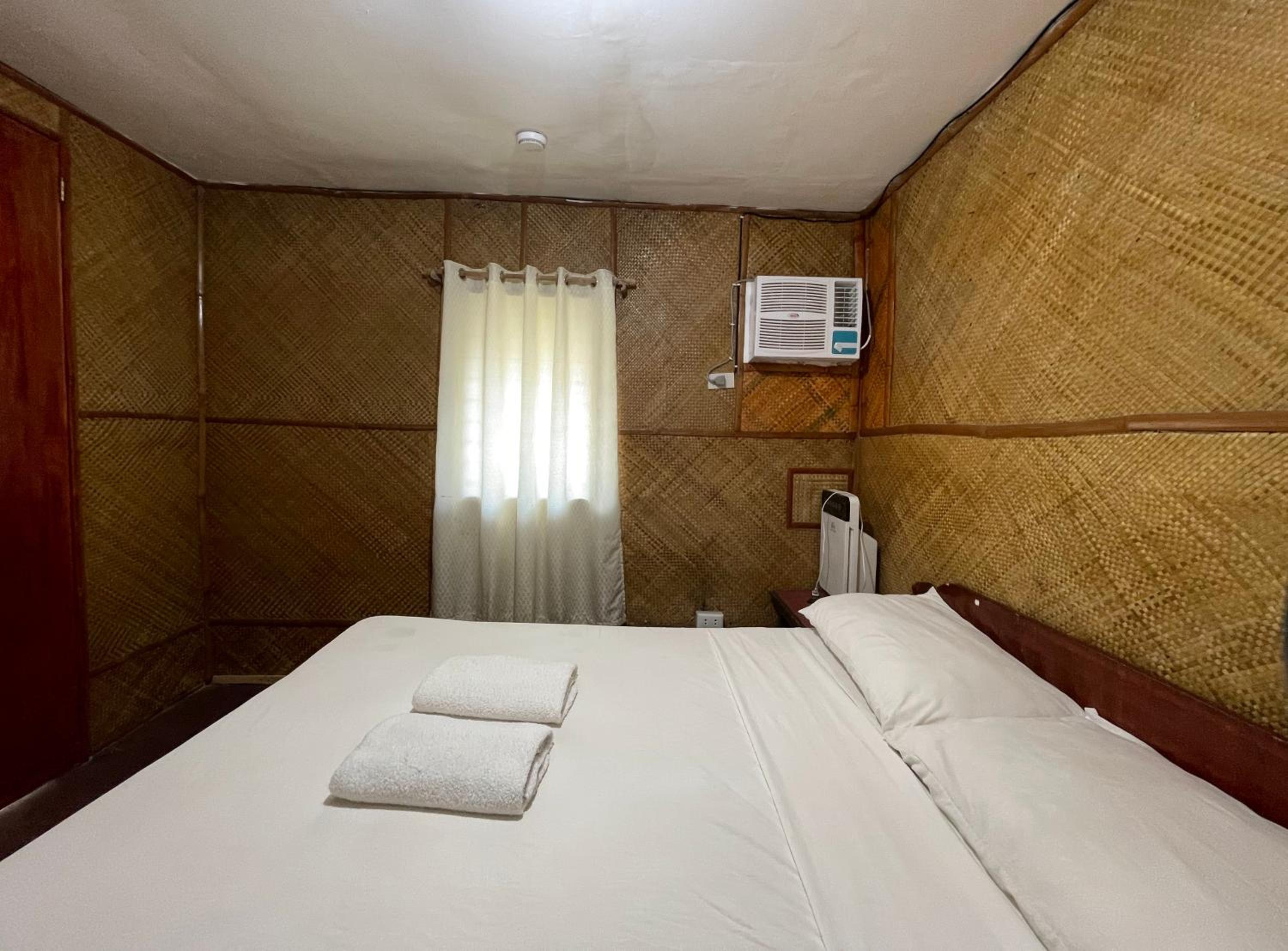 Deluxe Room - Photo 4