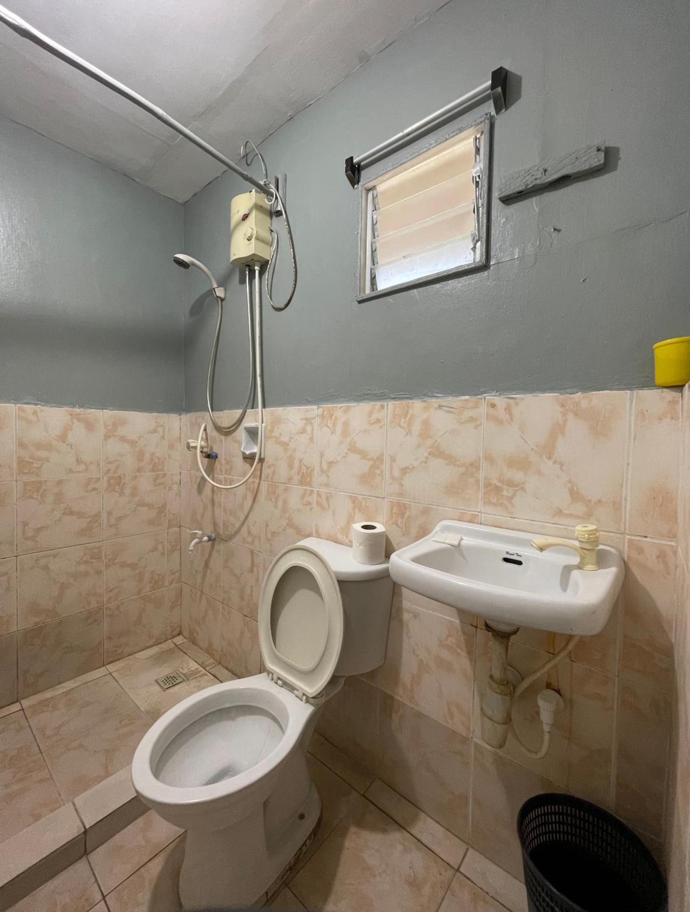 Deluxe Room - Photo 12
