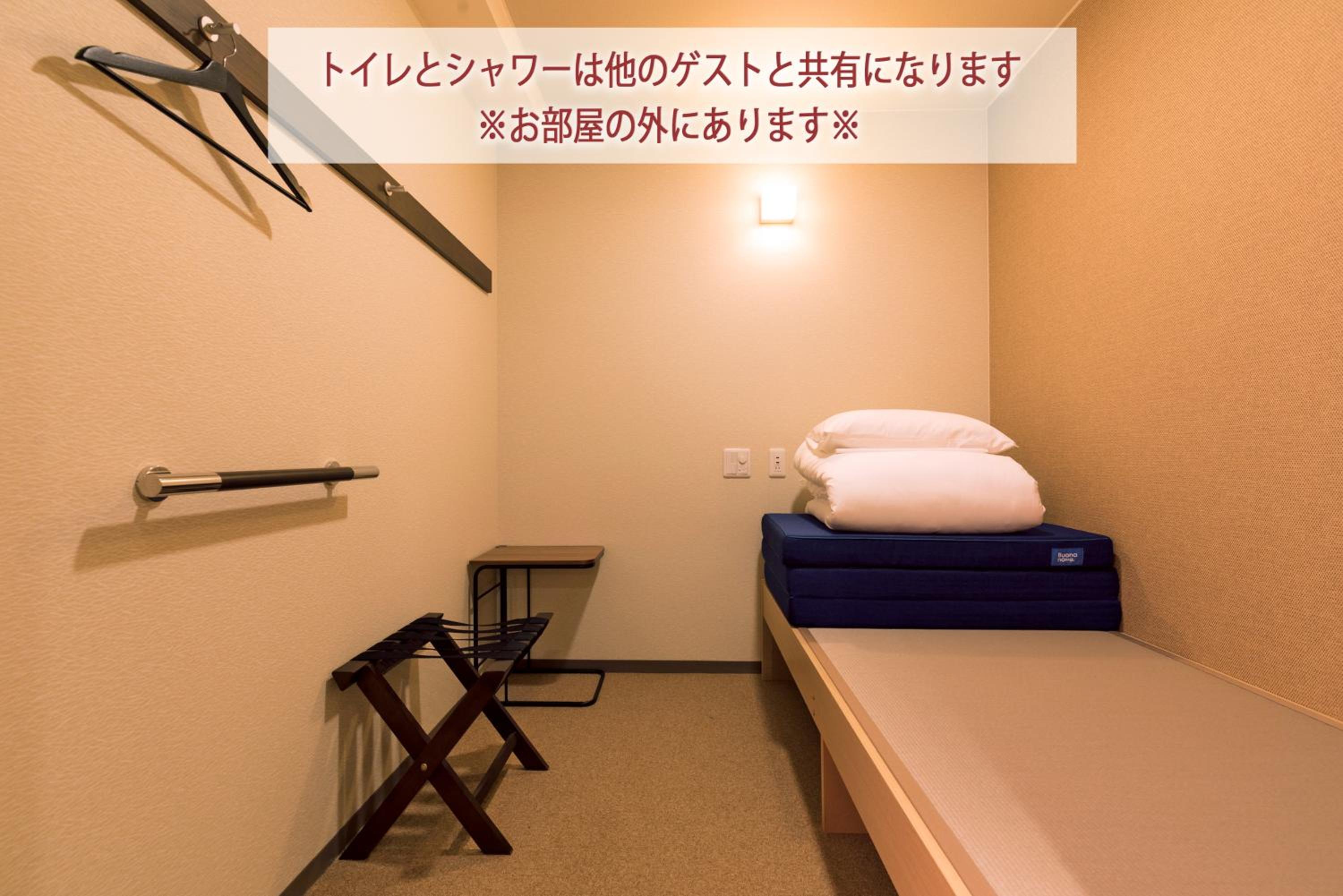1 Cabin - Mixed photo 2
