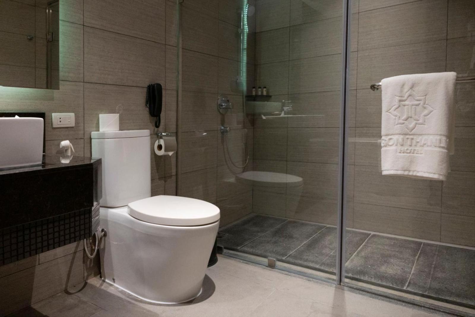 Deluxe Suite - Photo 3