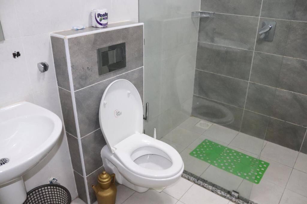 One-Bedroom Apartment - Photo 27