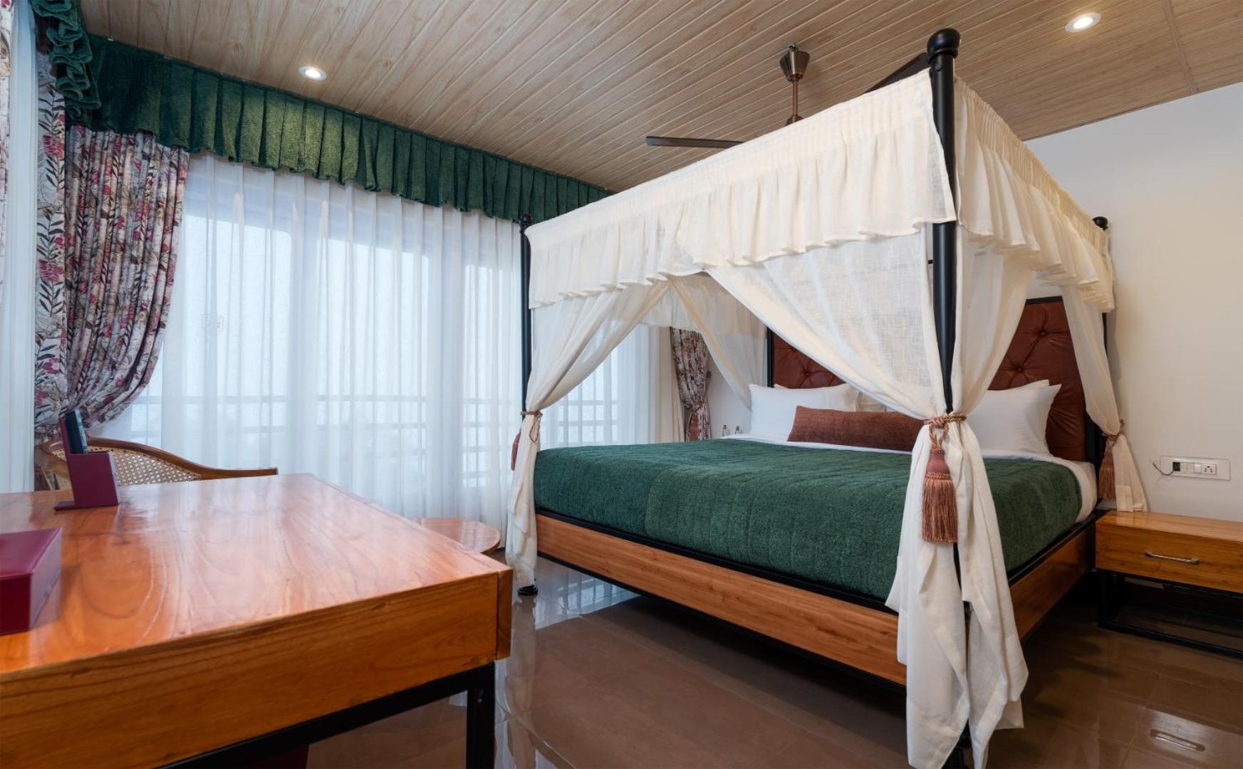 Attic Room With Mountain View photo 3