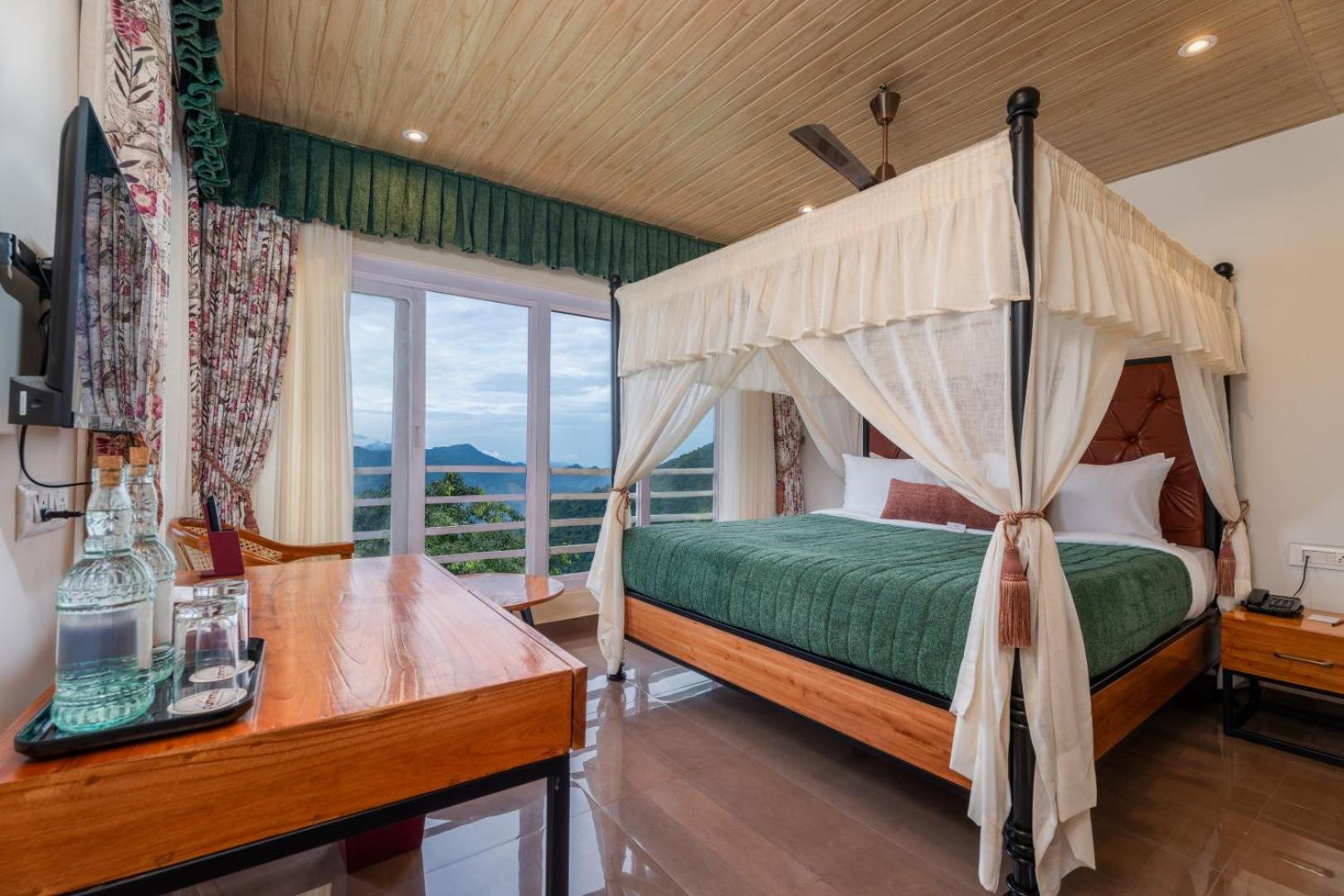 Attic Room With Mountain View photo 1