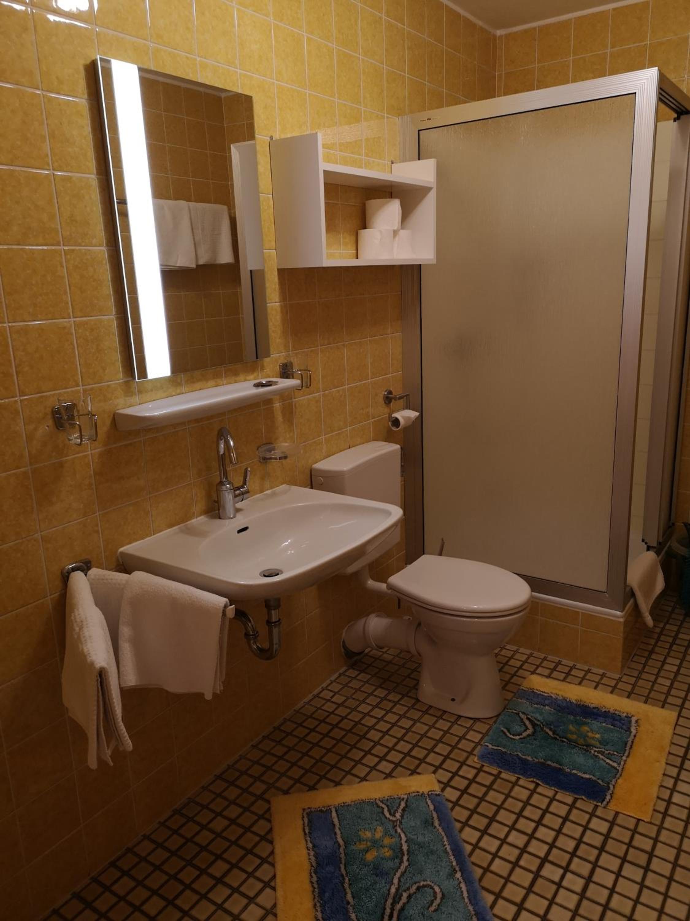 Apartment photo 3
