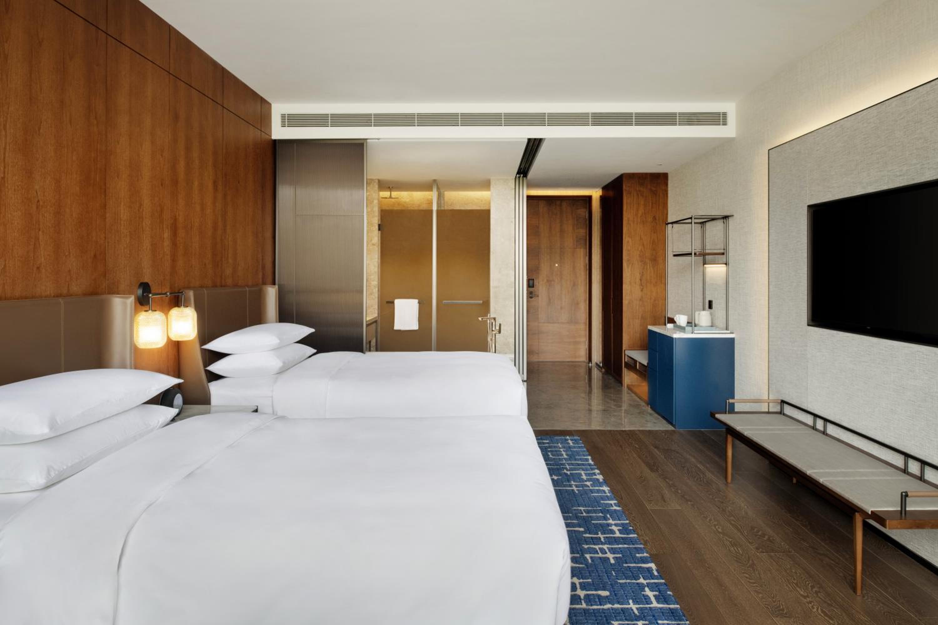 Deluxe Double Room with Two Double Beds and Garden View