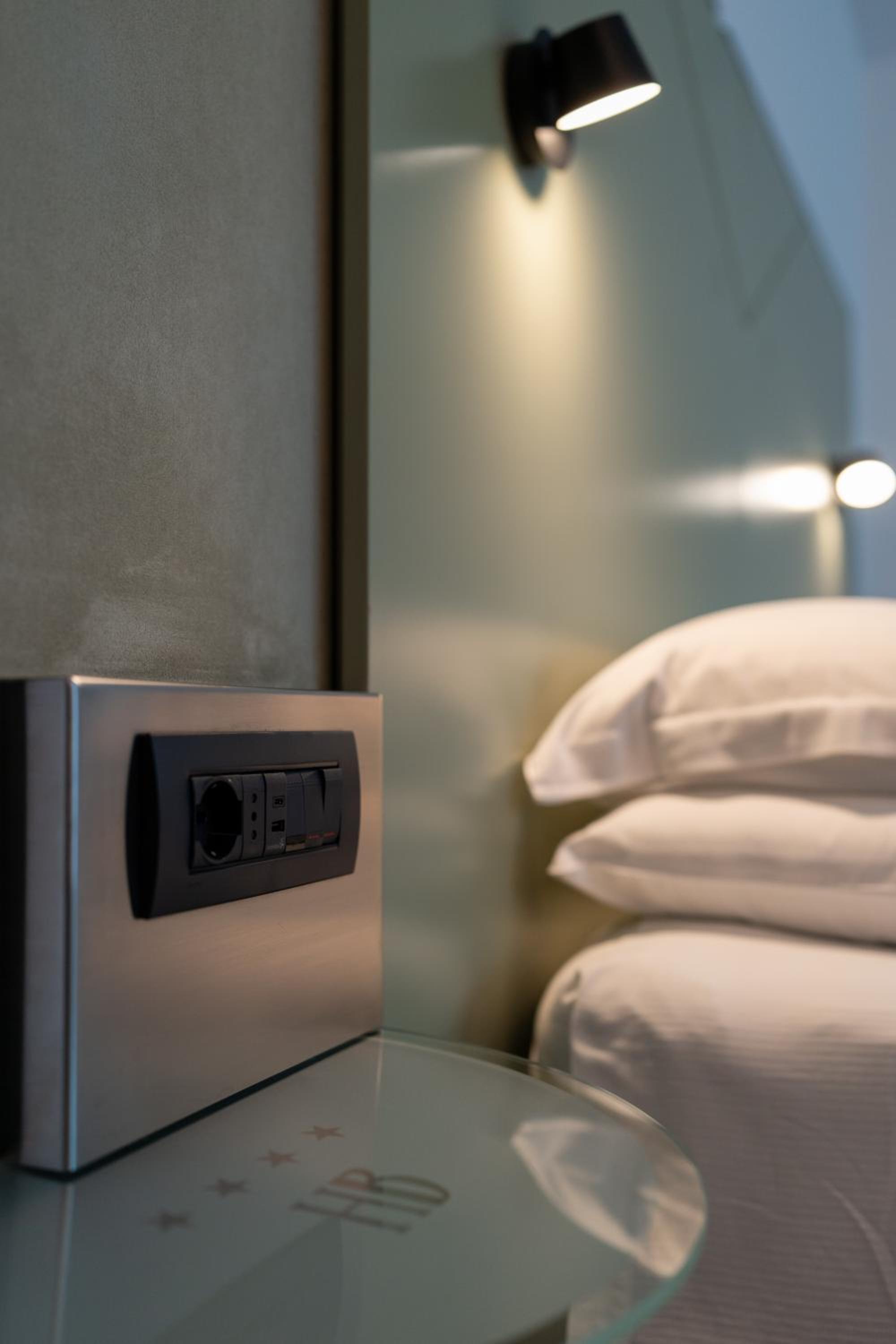 Deluxe Triple Room photo 2