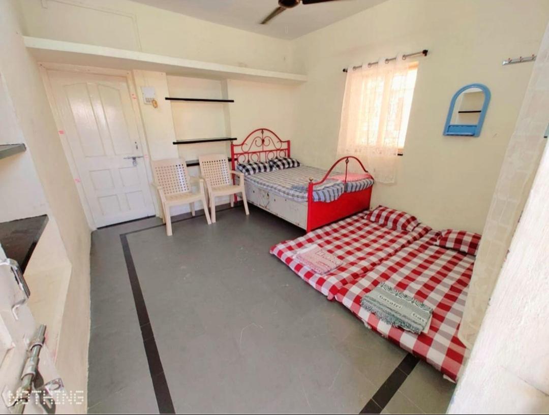 Standard King Room photo 1