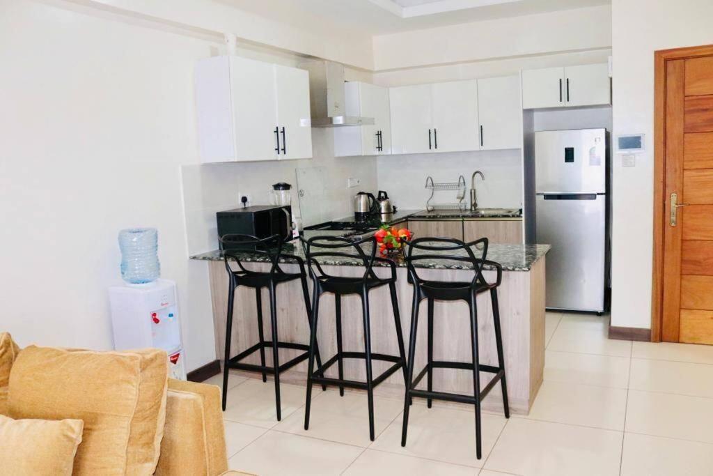 One-Bedroom Apartment - Photo 11