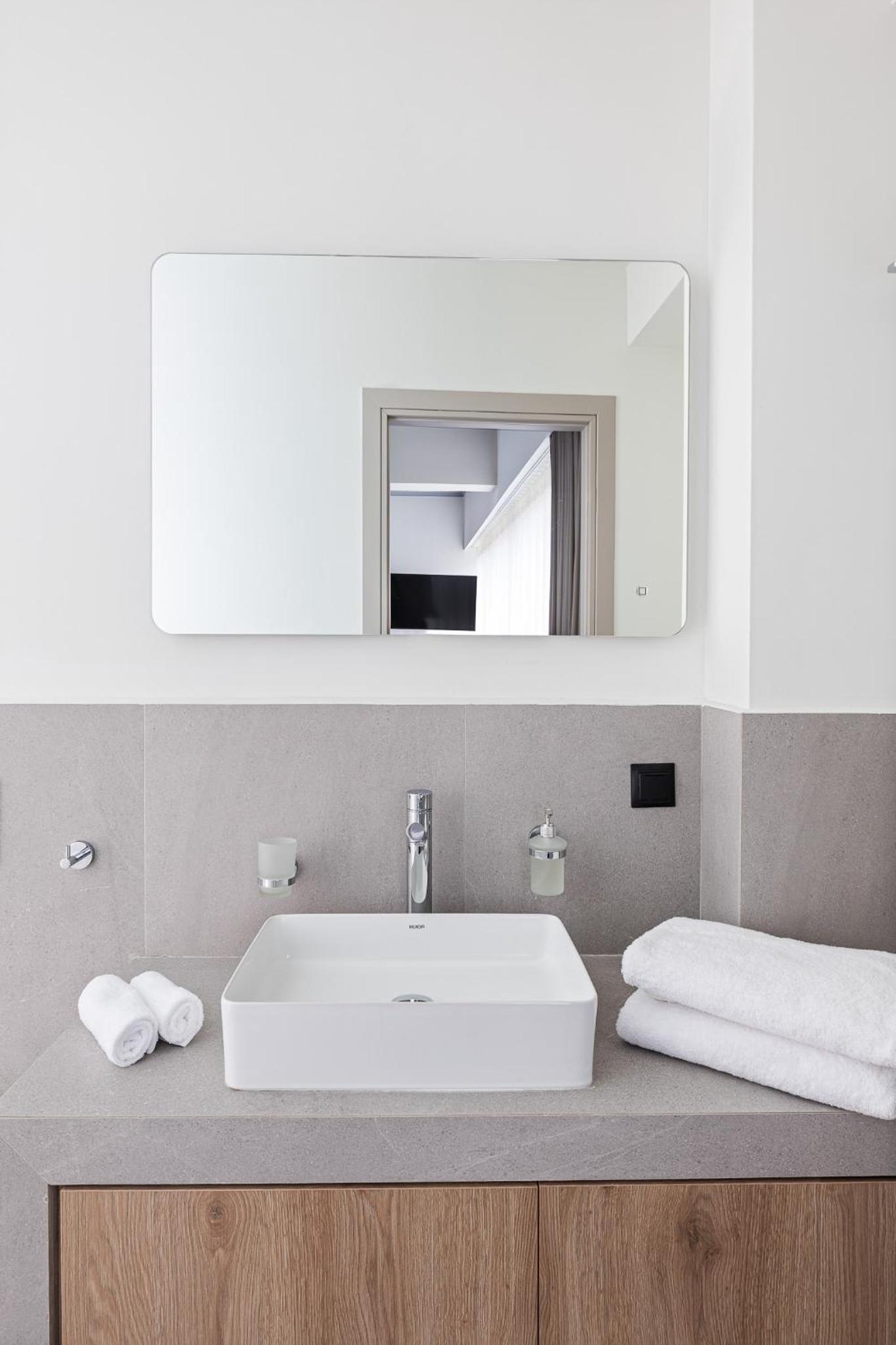 Deluxe Double Or Twin Room photo 2