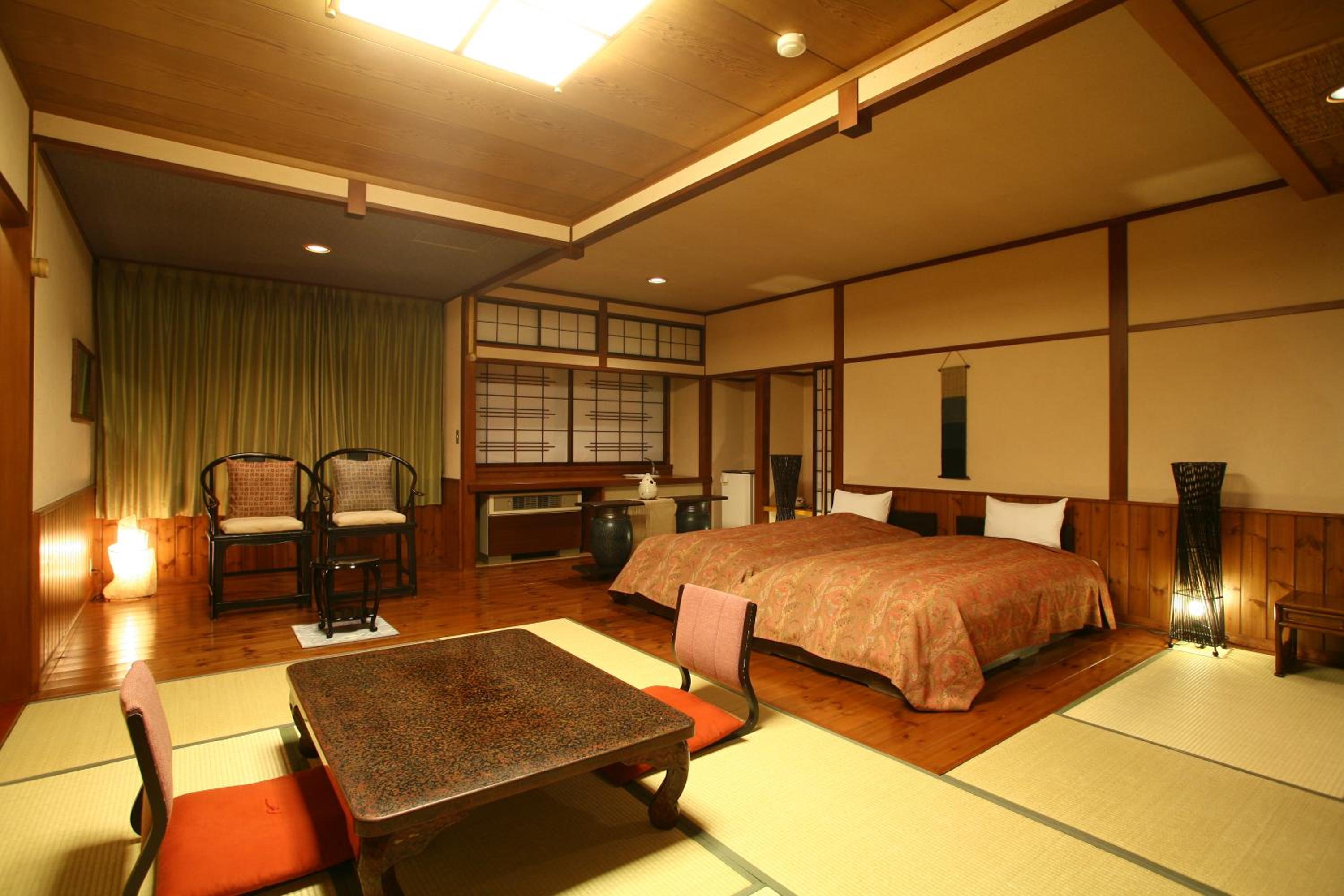 Twin Room with Tatami Area - Hida Beef Dinner Included