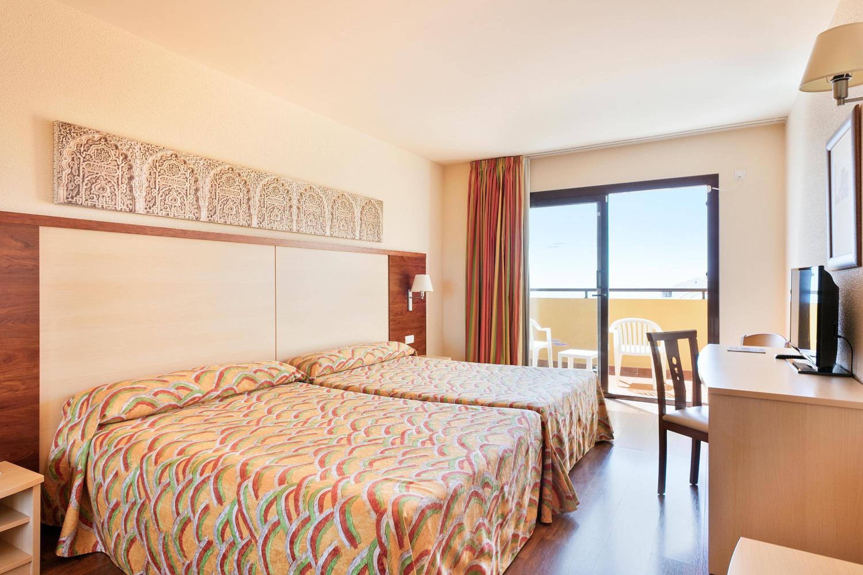 Double Room (2 Adults + 1 Child) photo 2