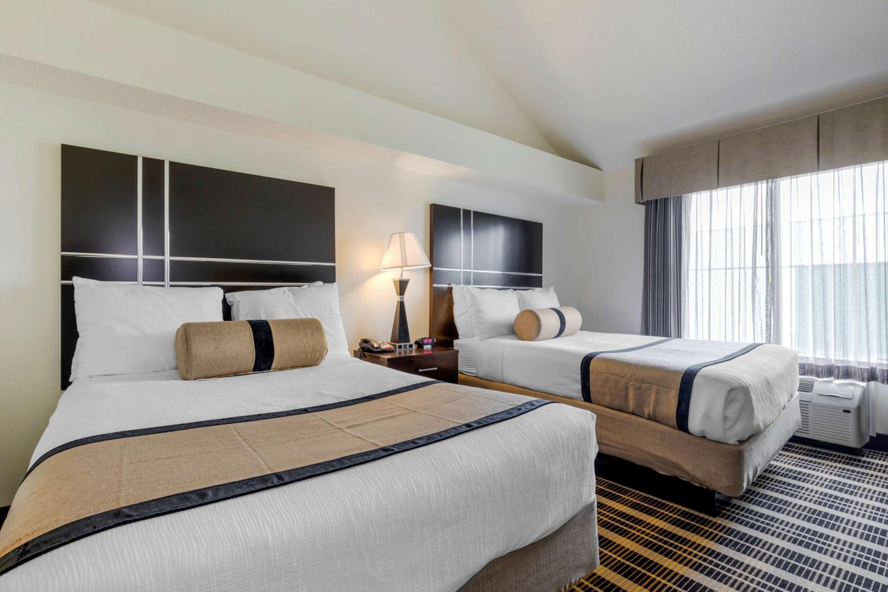Double Room with Two Double Beds - Non-Smoking - Photo 4