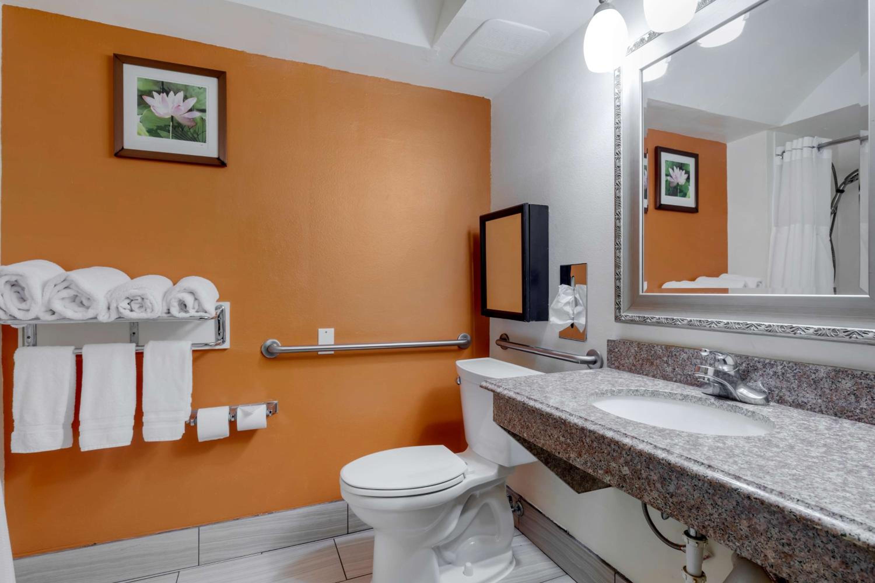 Double Room with Two Double Beds - Accessible - Photo 3