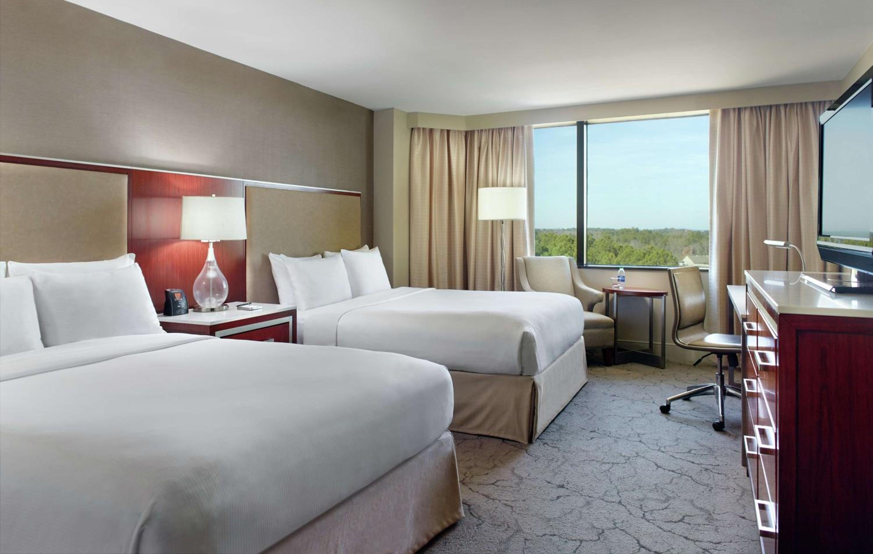 Executive Queen Room with Two Queen Beds - Photo 1