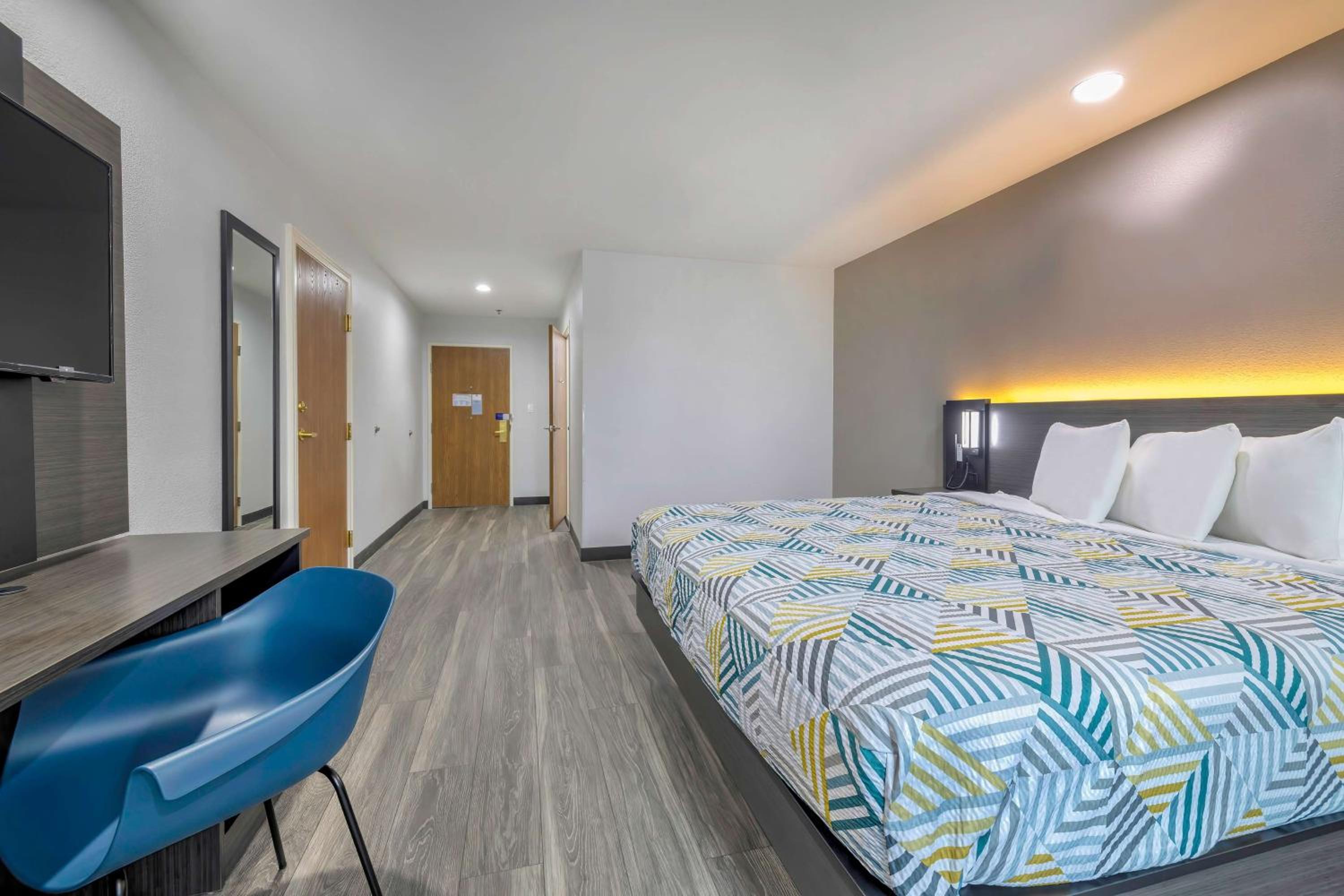 Suite Room - Disability Access - Non-Smoking