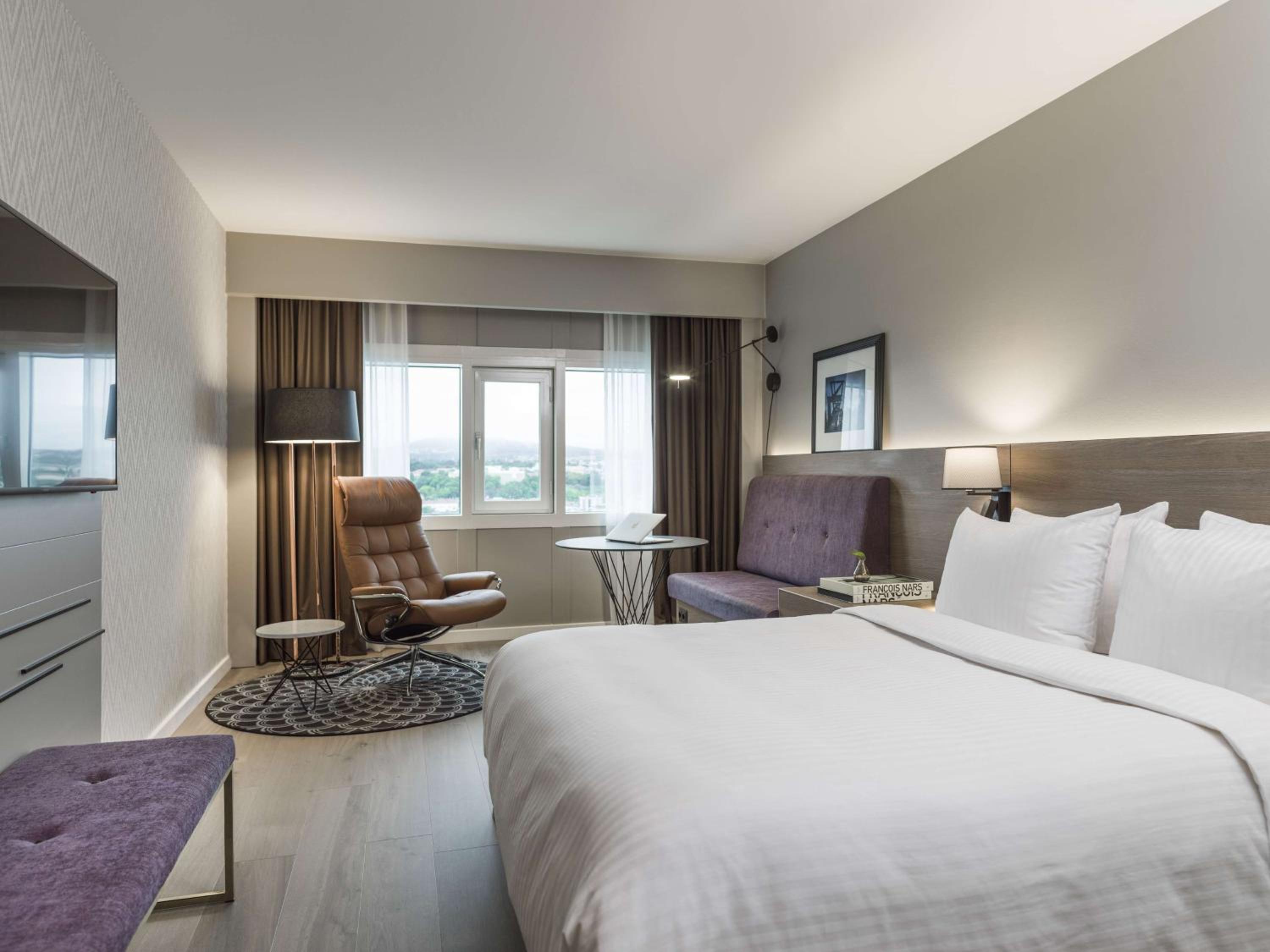 Superior Room with Fjord View thumbnail 6