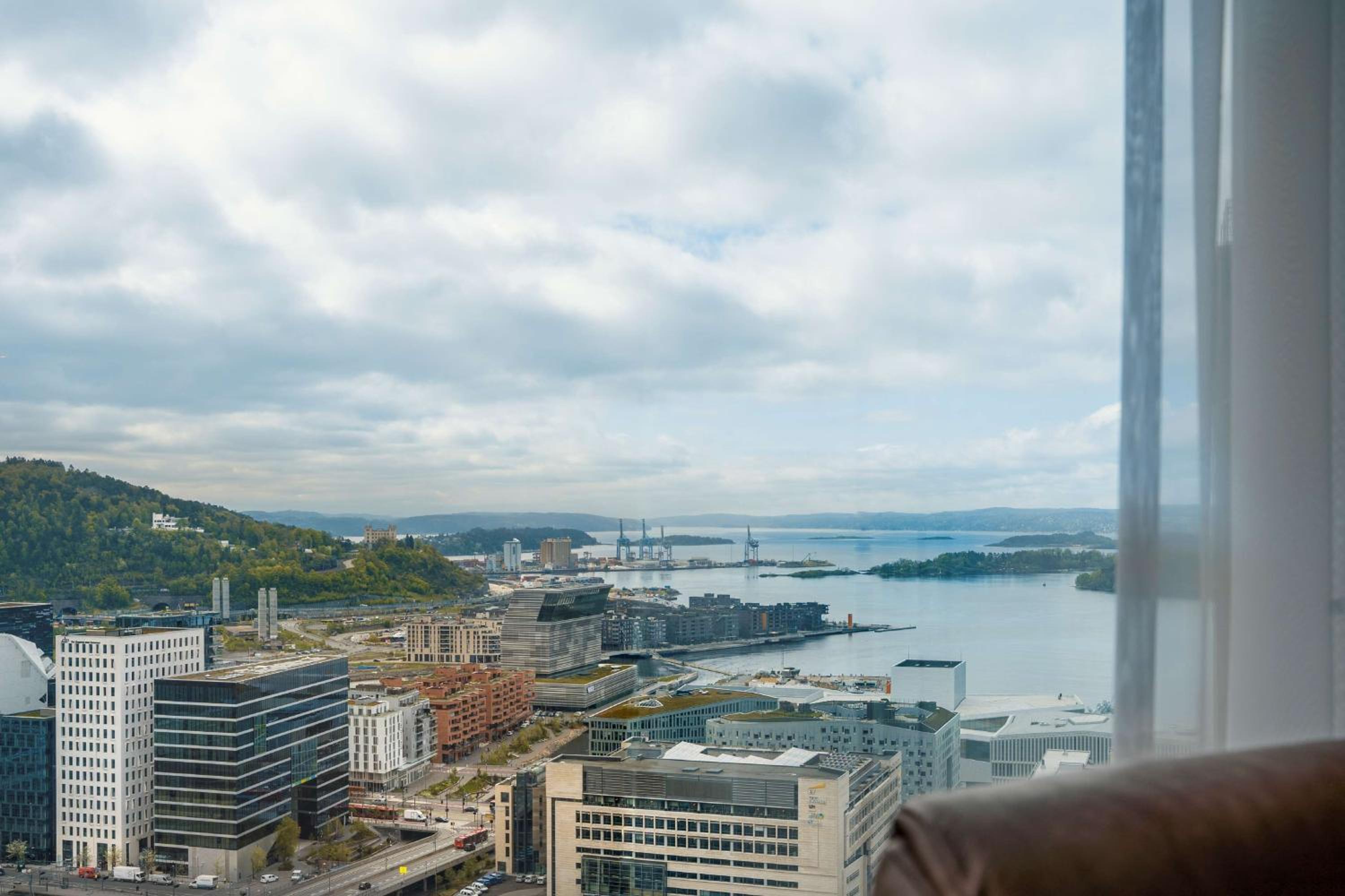 Premium Room with Panoramic Fjord View - Photo 11