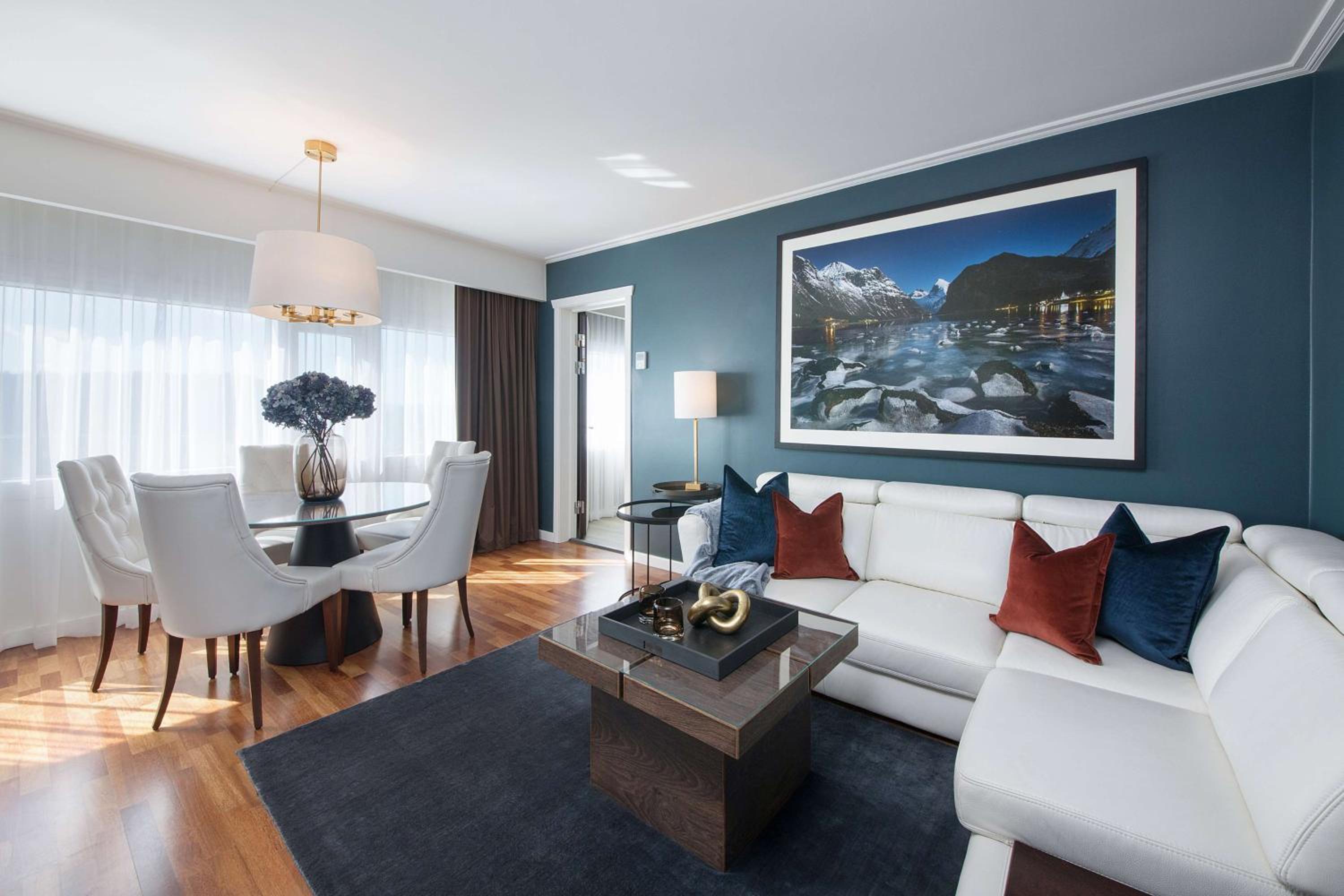 Suite with Panoramic Fjord View - Photo 11
