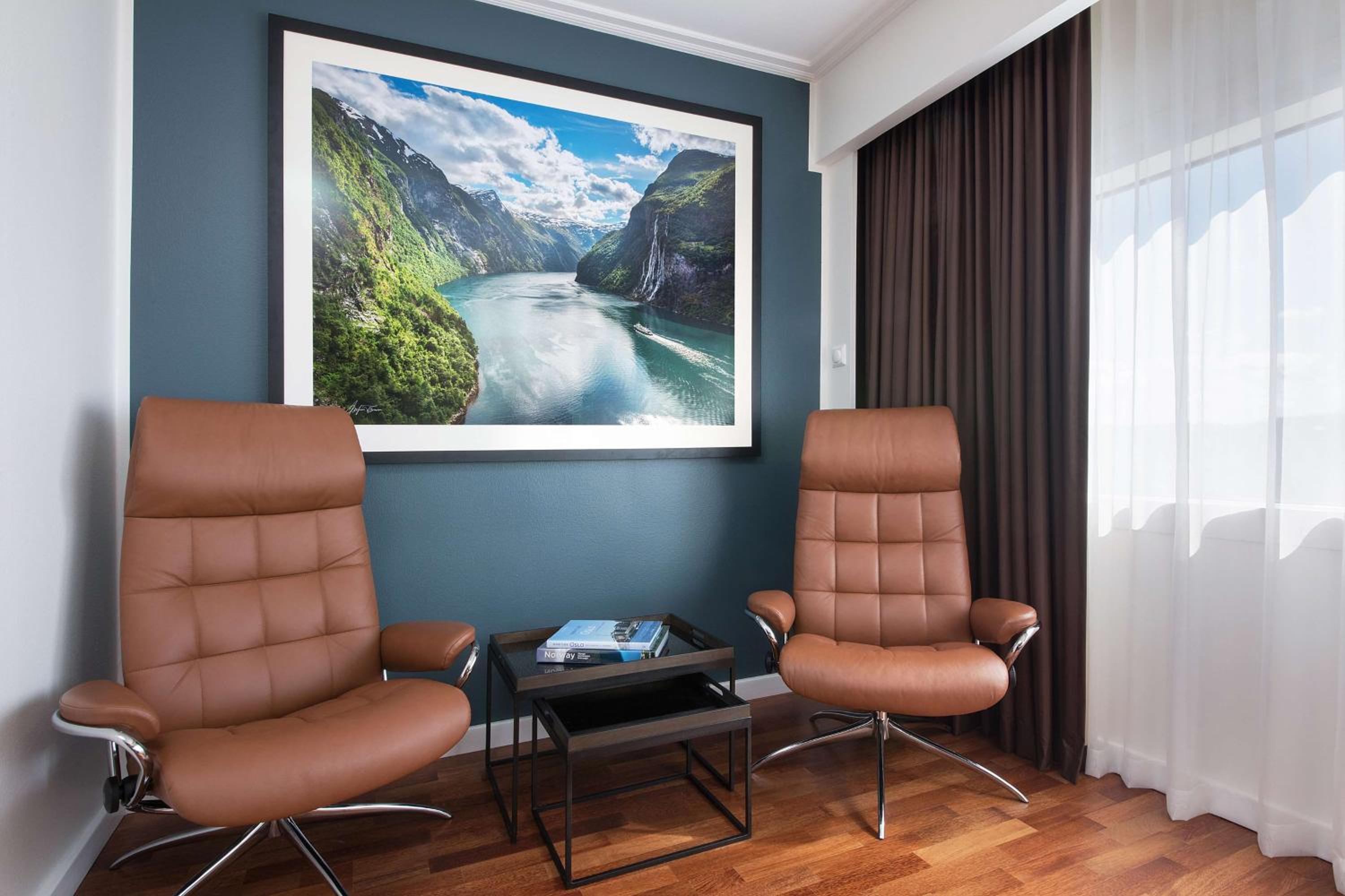 Suite with Panoramic Fjord View - Photo 10