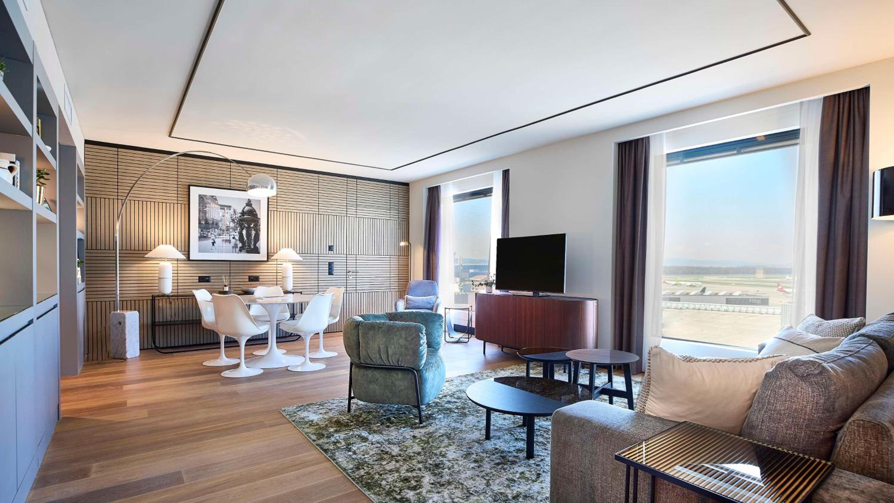 Presidential Suite With Airfield View