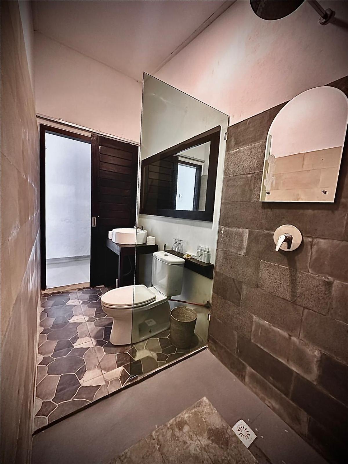 Standard Twin Room - Photo 5