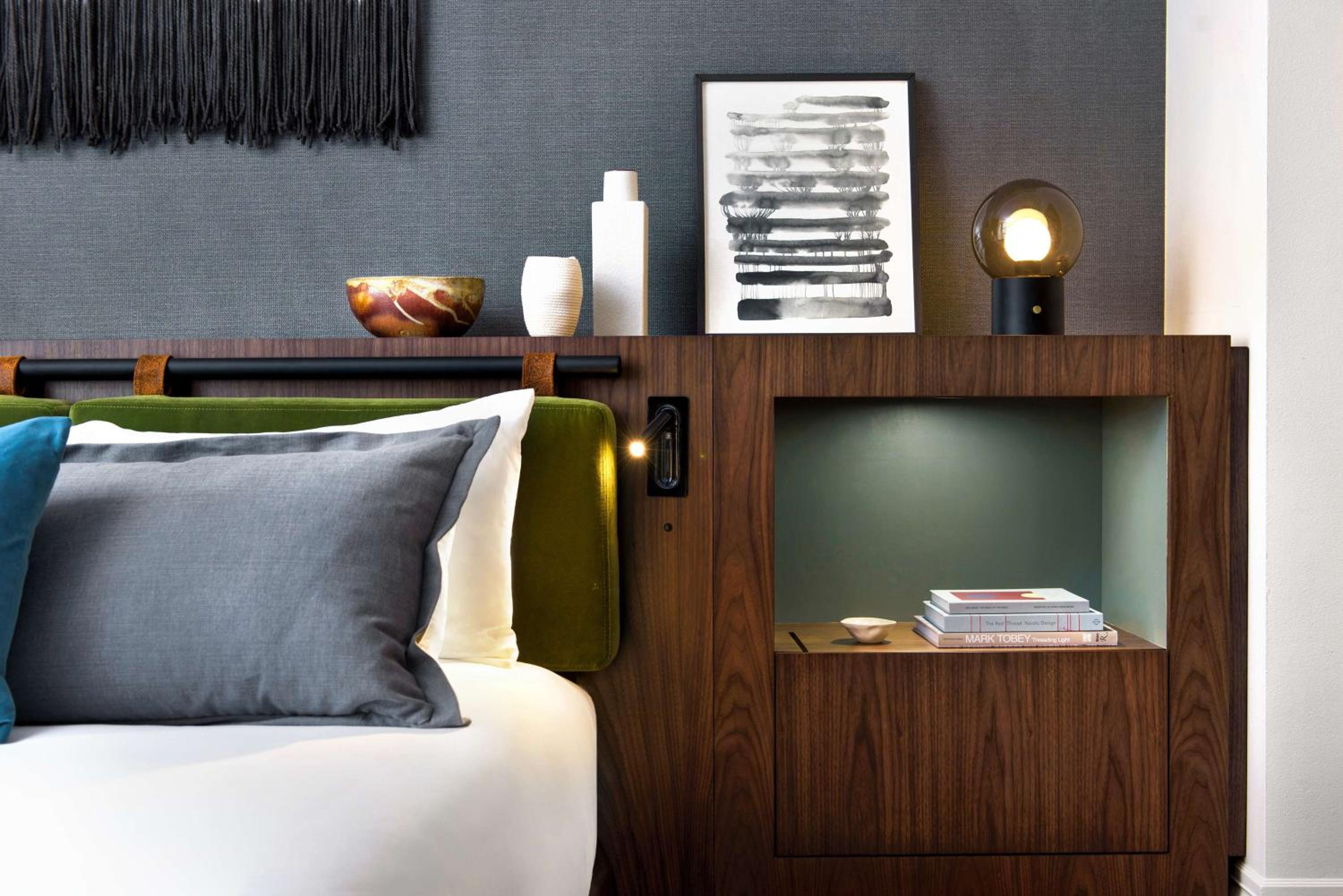 Deluxe King Room - Photo 3